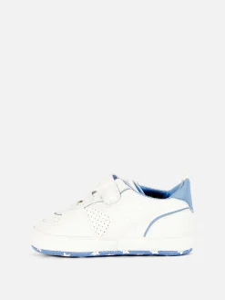 Deportivas Bajas Con Estrellas En La Suela