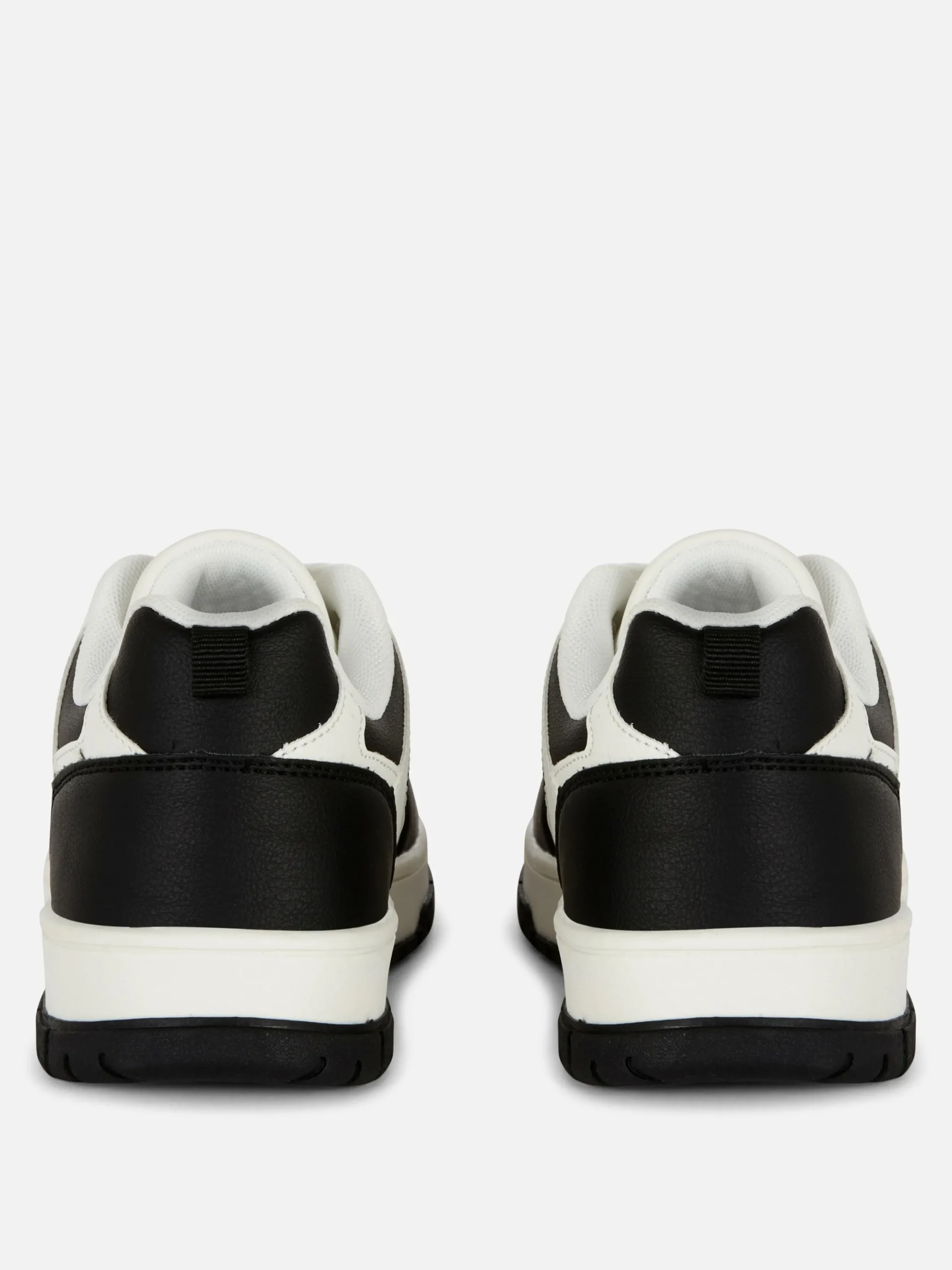 Deportivas De Caña Baja Con Paneles