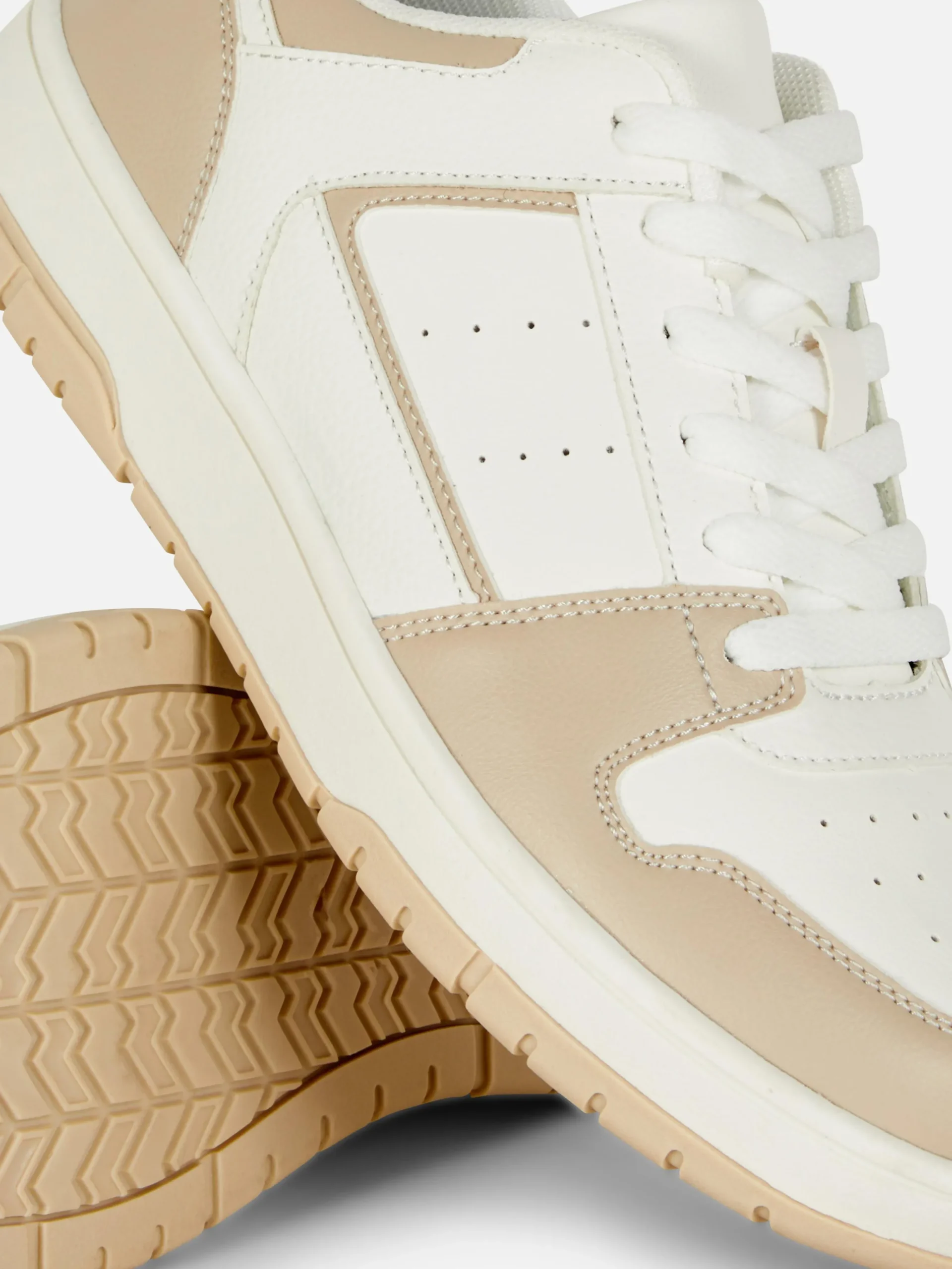 Deportivas De Caña Baja Con Paneles