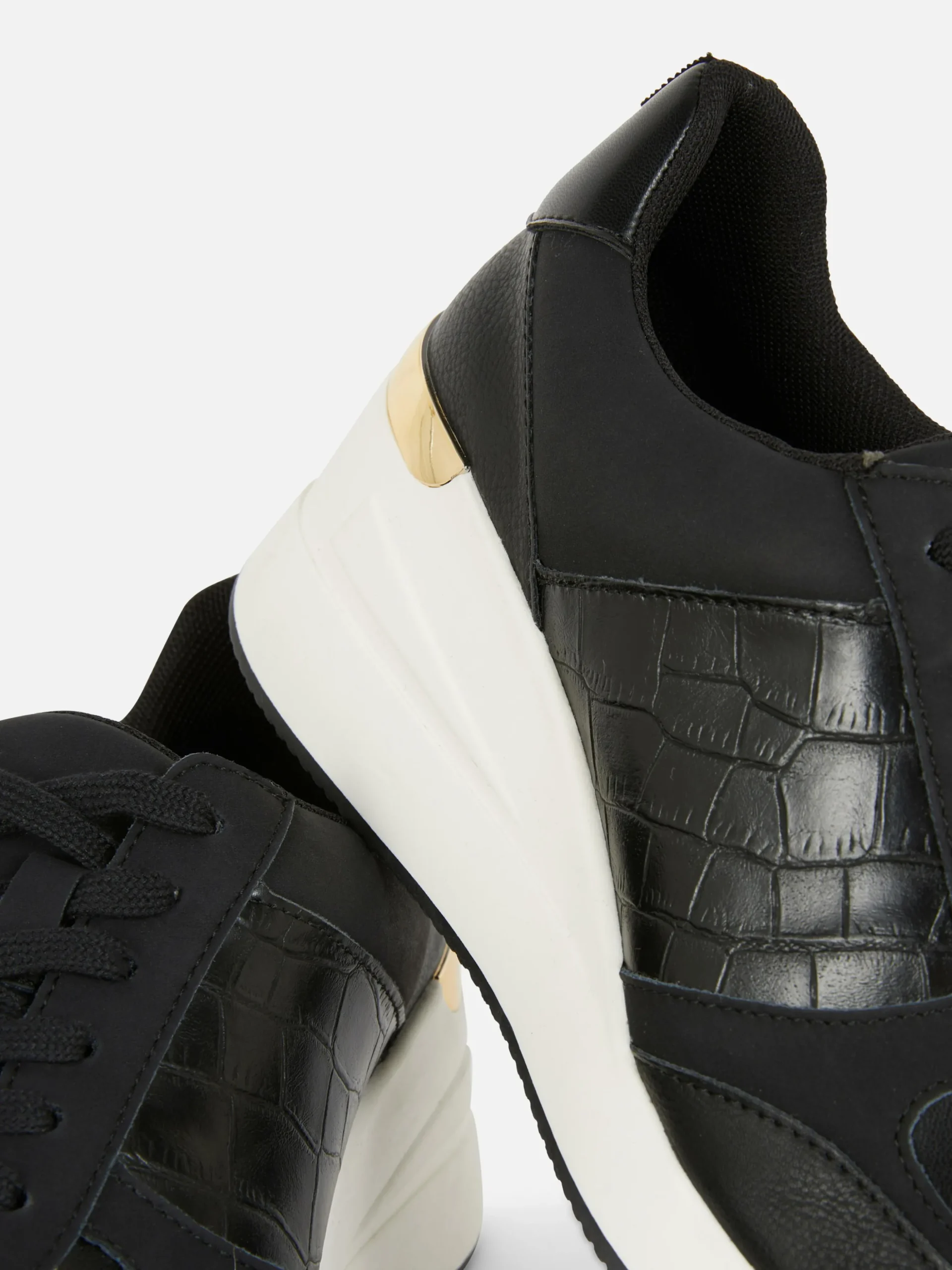 Deportivas De Cuña Con Cordones