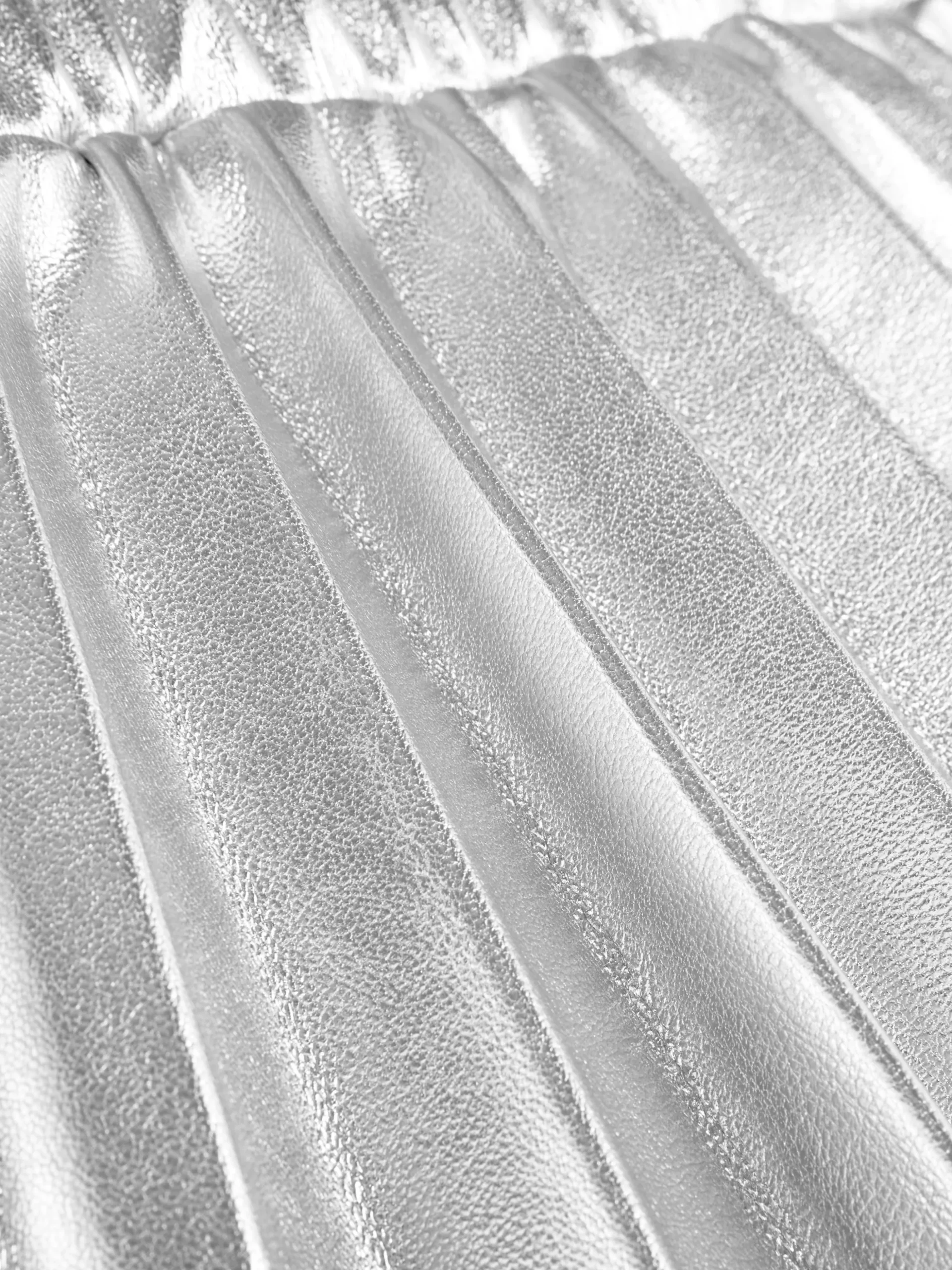 Falda Plisada Con Efecto Metalizado