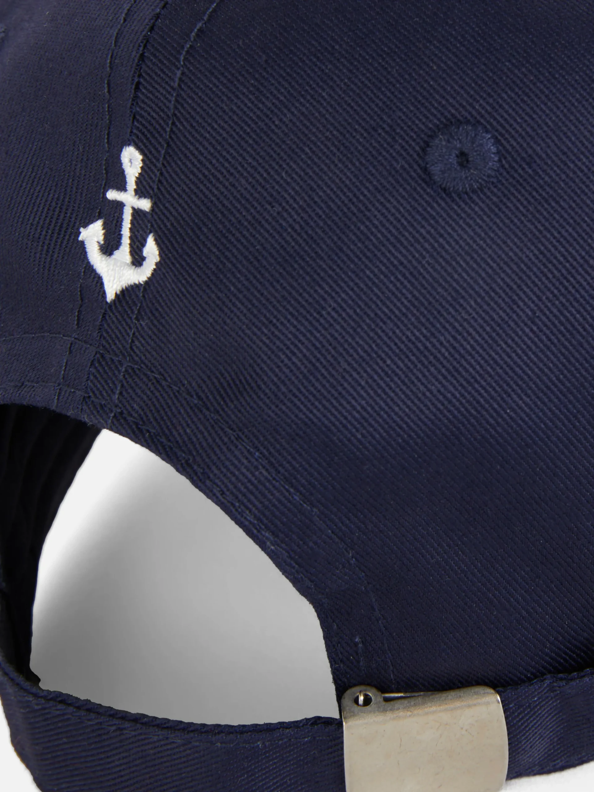 Gorra Con Inicial Bordada De Rita Ora