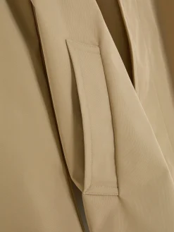 Impermeable Largo Con Botonadura Sencilla