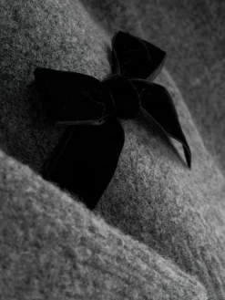 Jersey Adornado Con Lazos De Terciopelo