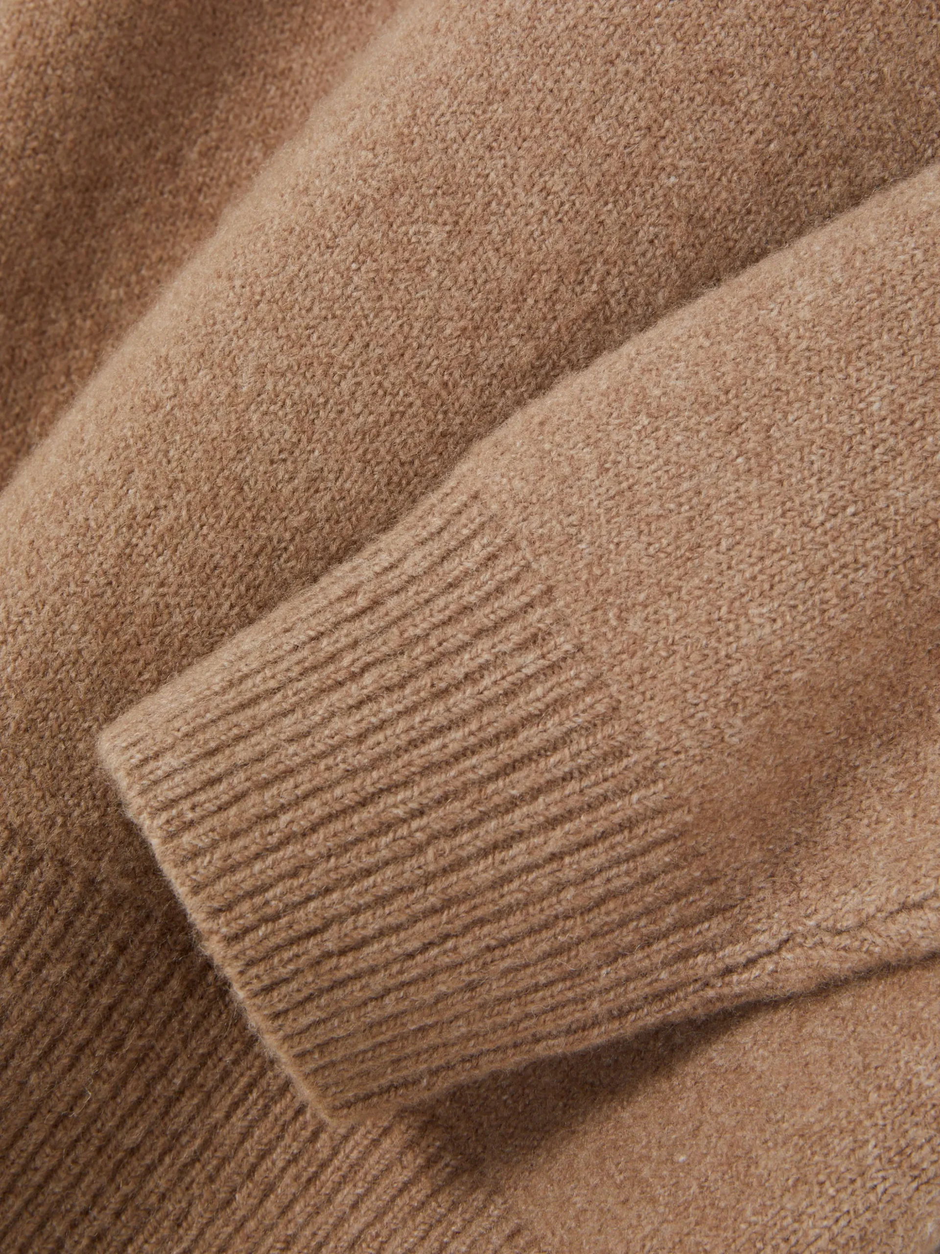 Jersey Con Cuello De Pico