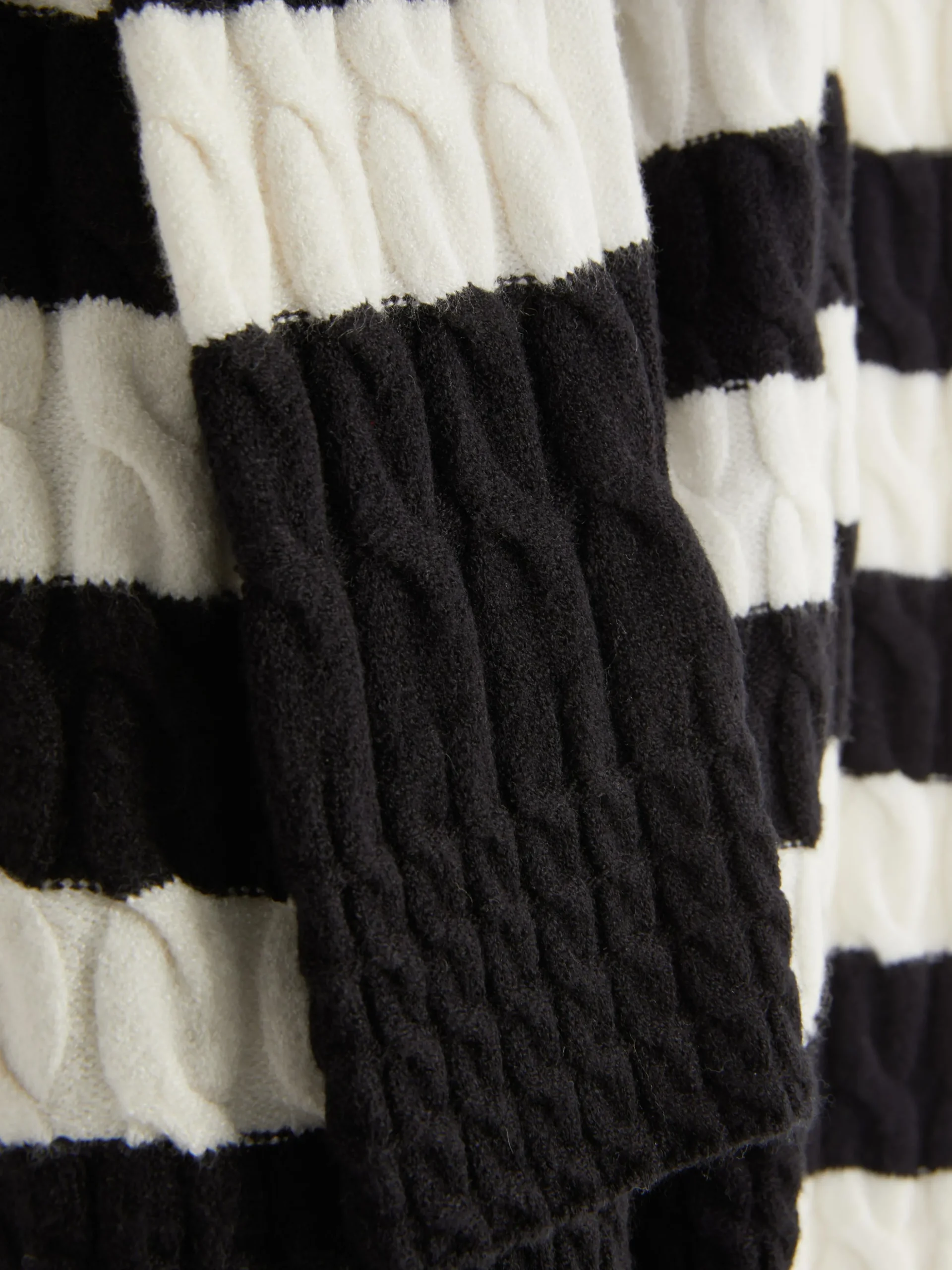 Jersey De Punto De Ochos De Cuello Alto