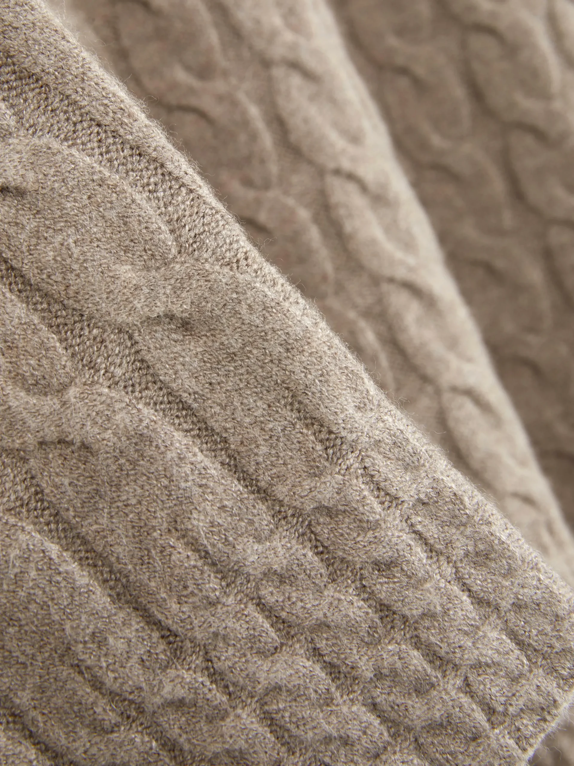 Jersey De Punto De Ochos De Cuello Alto