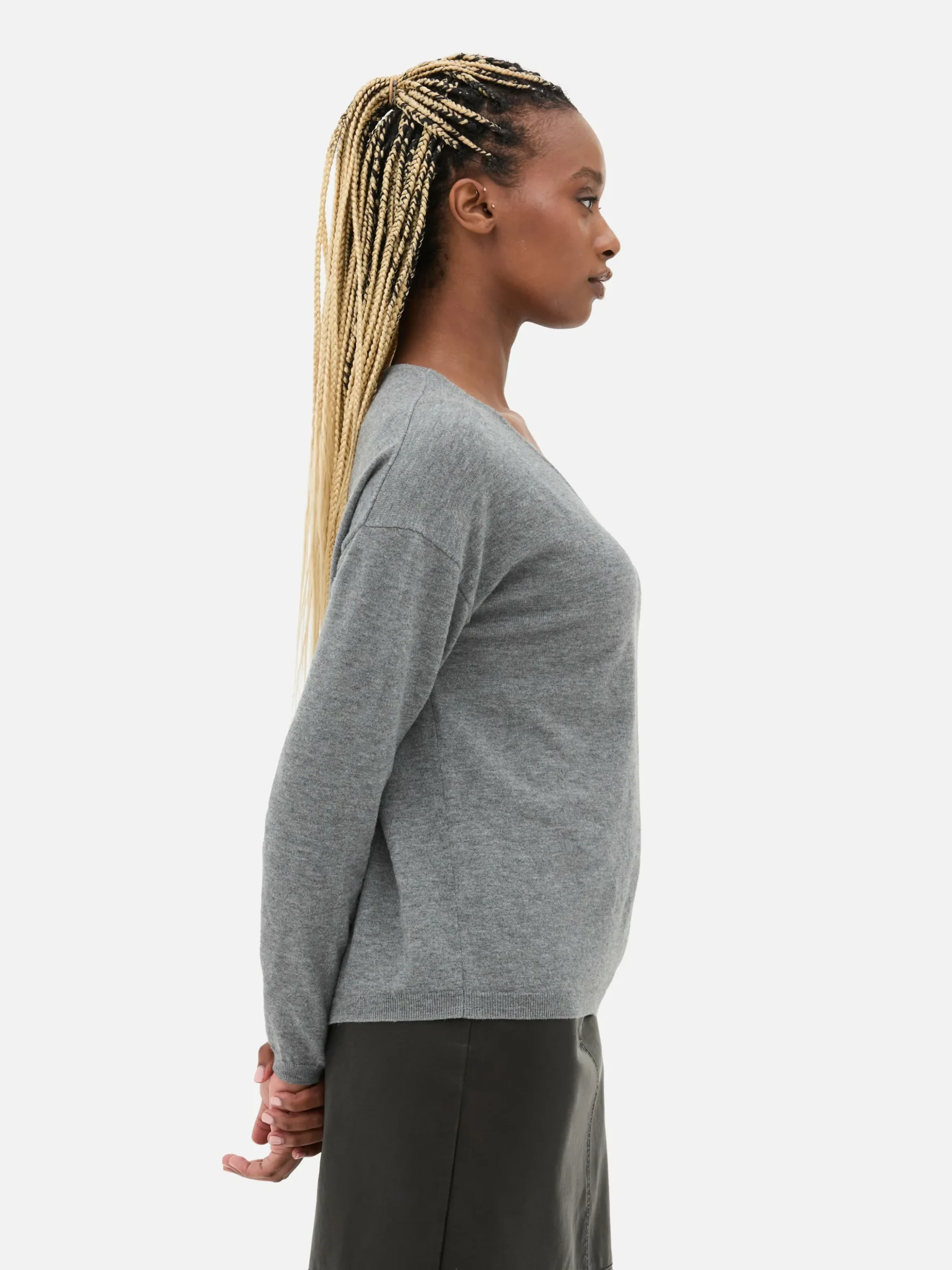 Jersey De Punto Fino Con Cuello De Pico