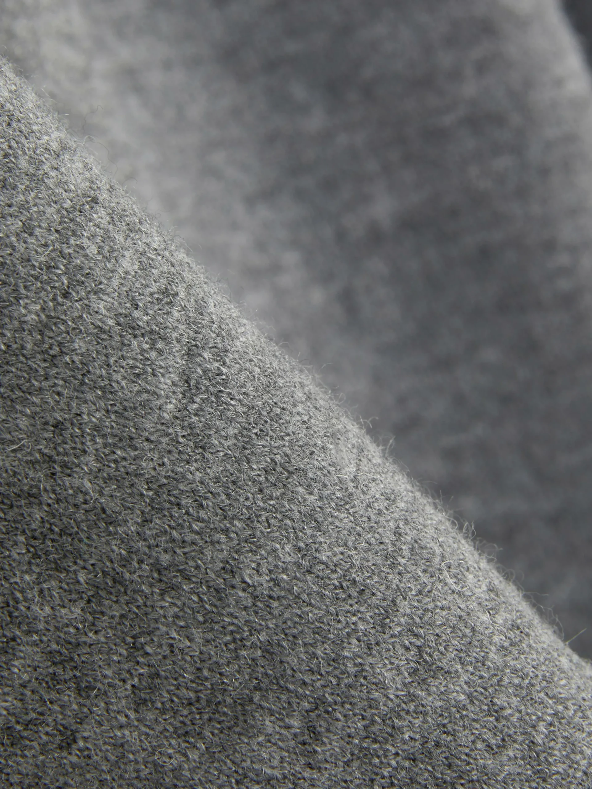 Jersey De Punto Fino Con Cuello De Pico