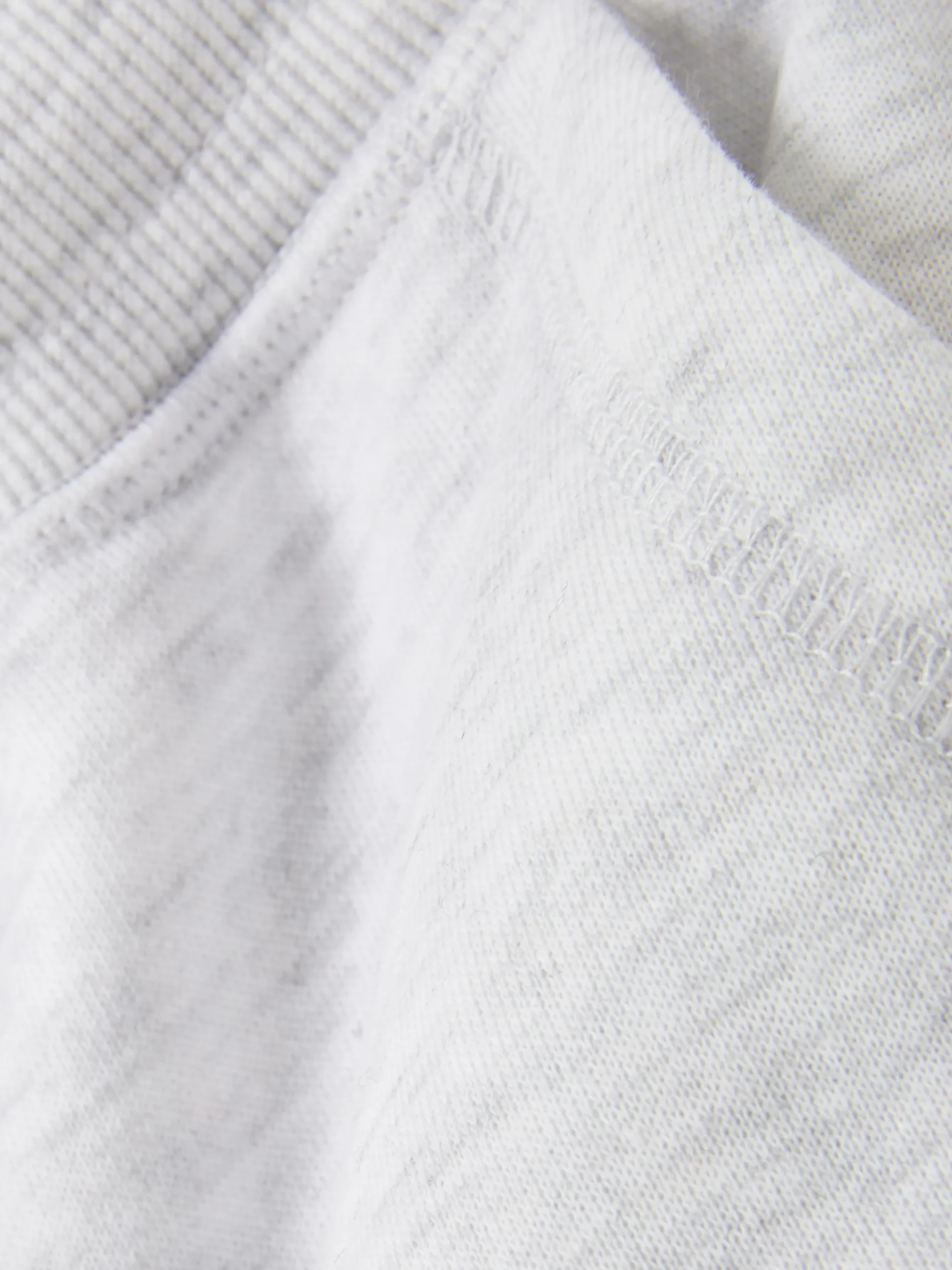 Joggers Con Bajos Ajustados Y Cordón De Ajuste