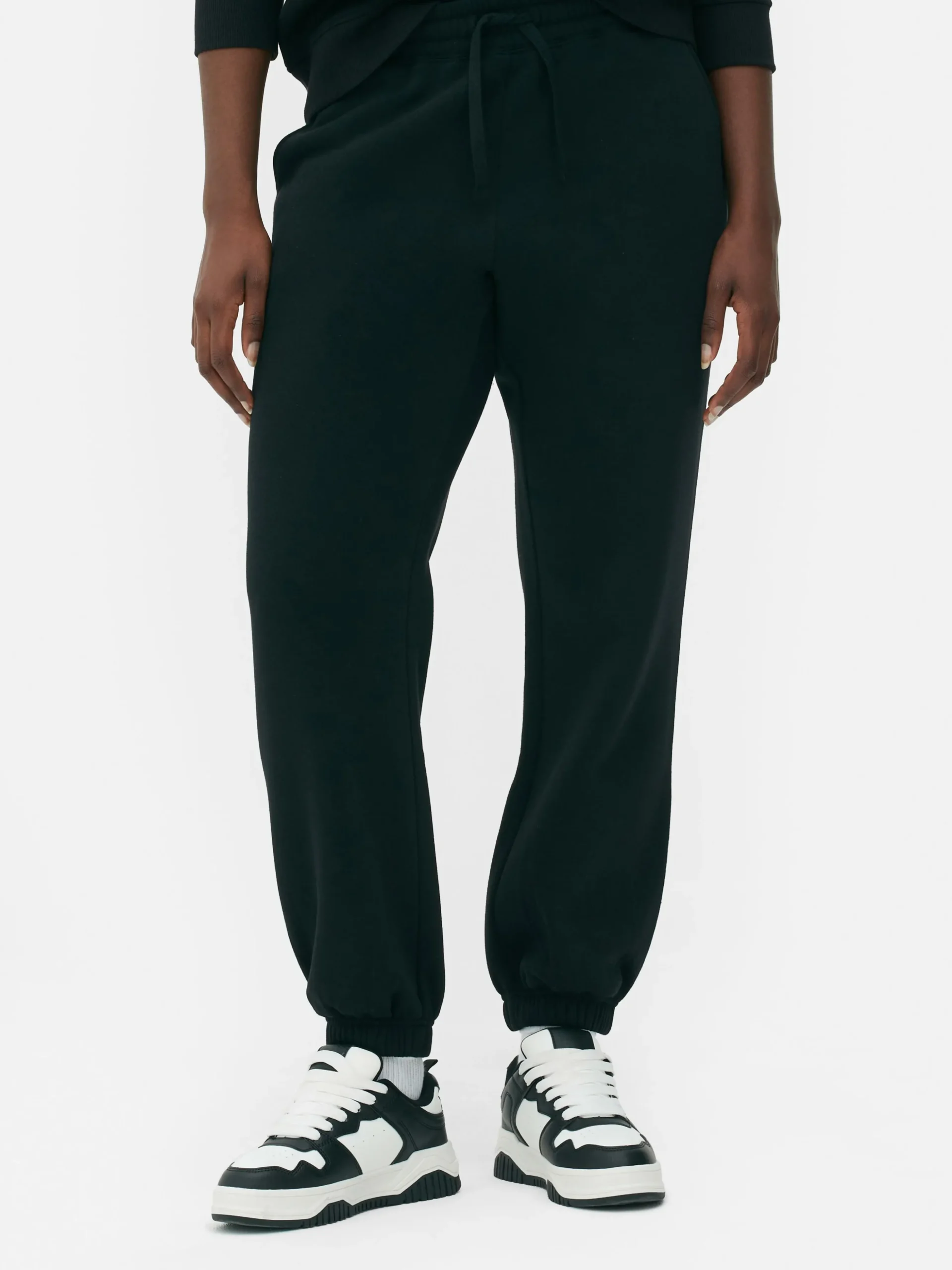 Joggers Con Bajos Ajustados Y Cordón De Ajuste