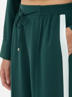 Joggers Con Rayas En Los Laterales