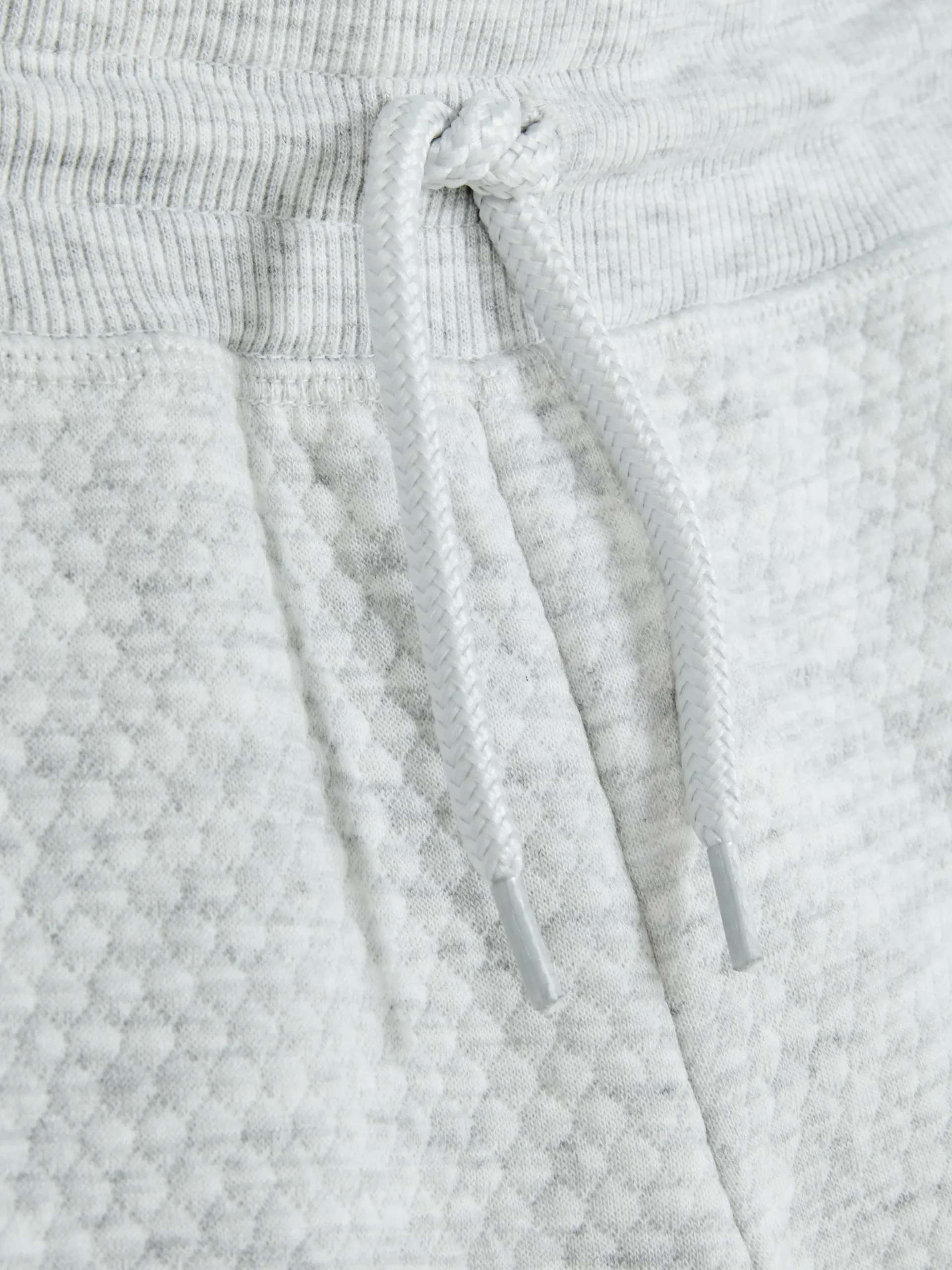 Joggers Con Textura Y Diseño Geométrico