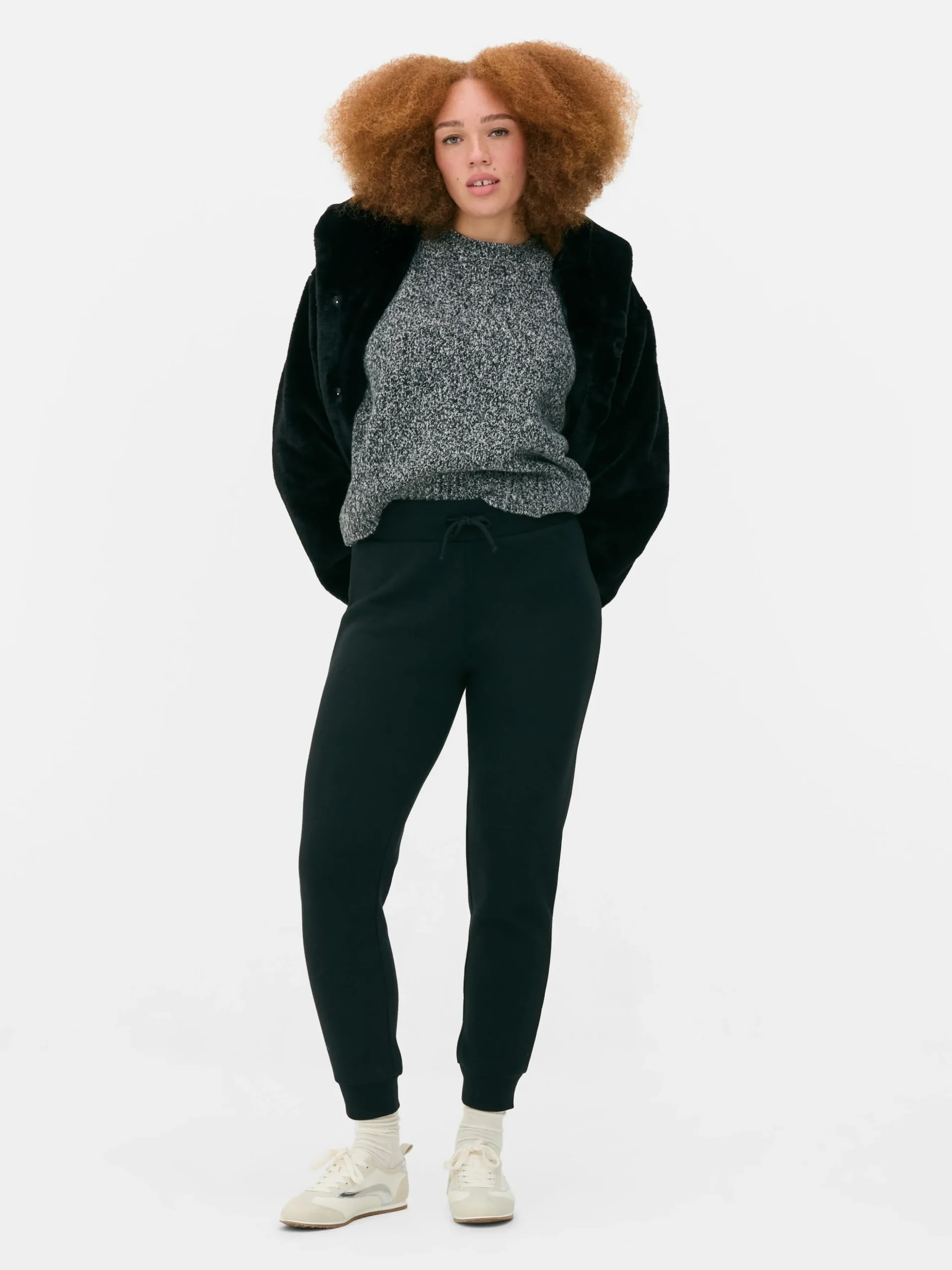 Joggers De Corte Pitillo Con Cordón De Ajuste