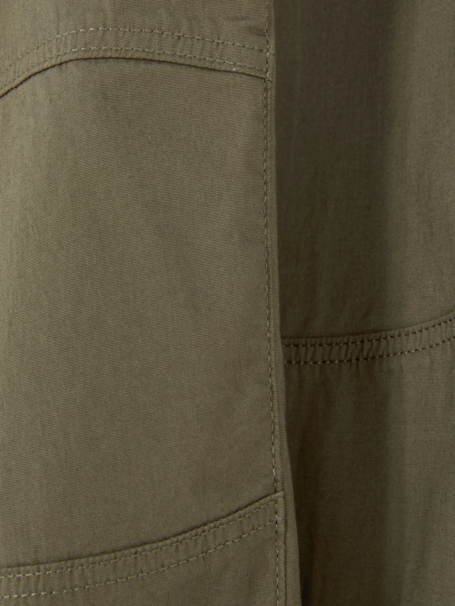 Joggers De Popelina Con Bajos Ajustados