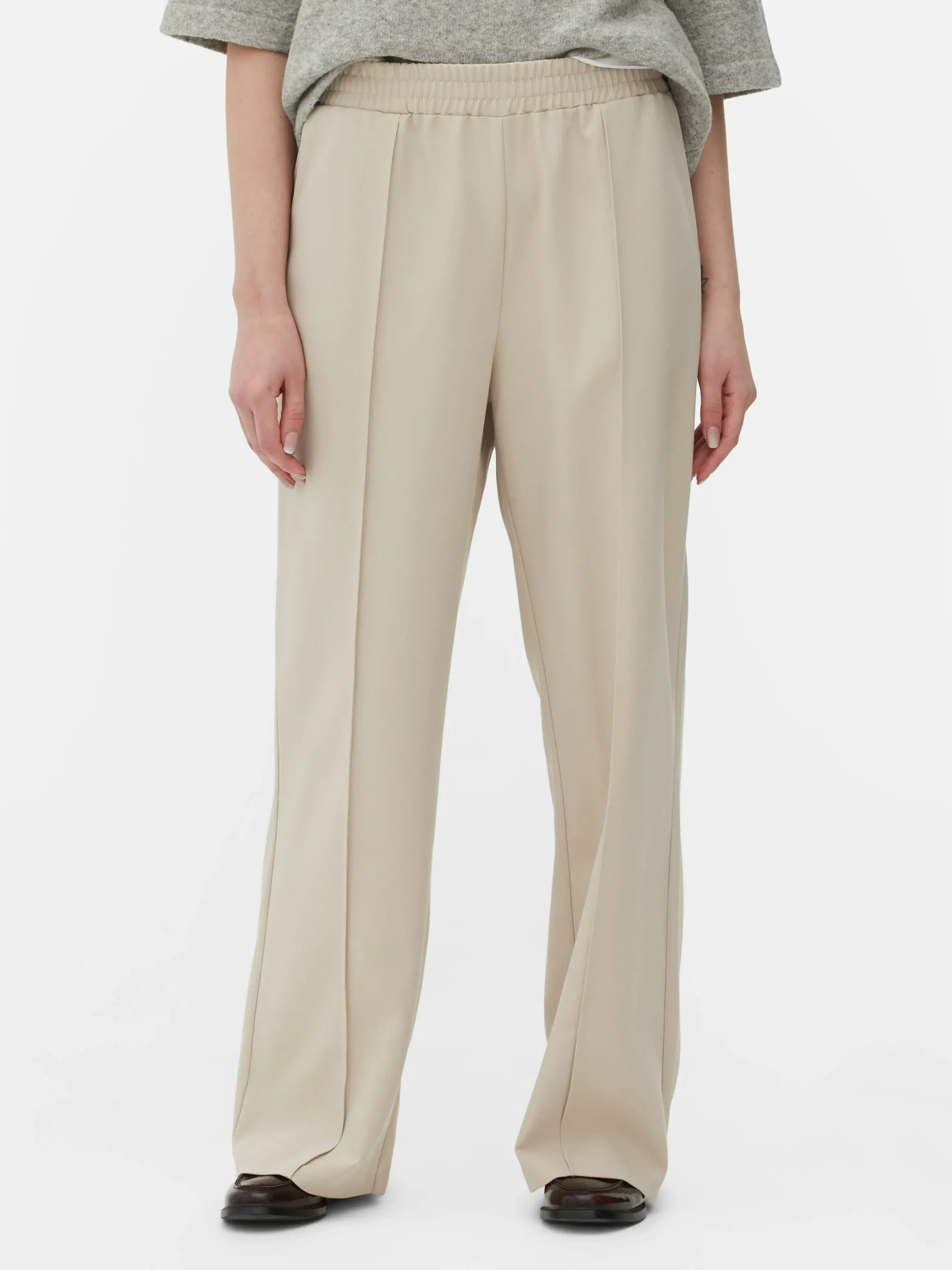 Joggers De Punto Con Costuras Decorativas