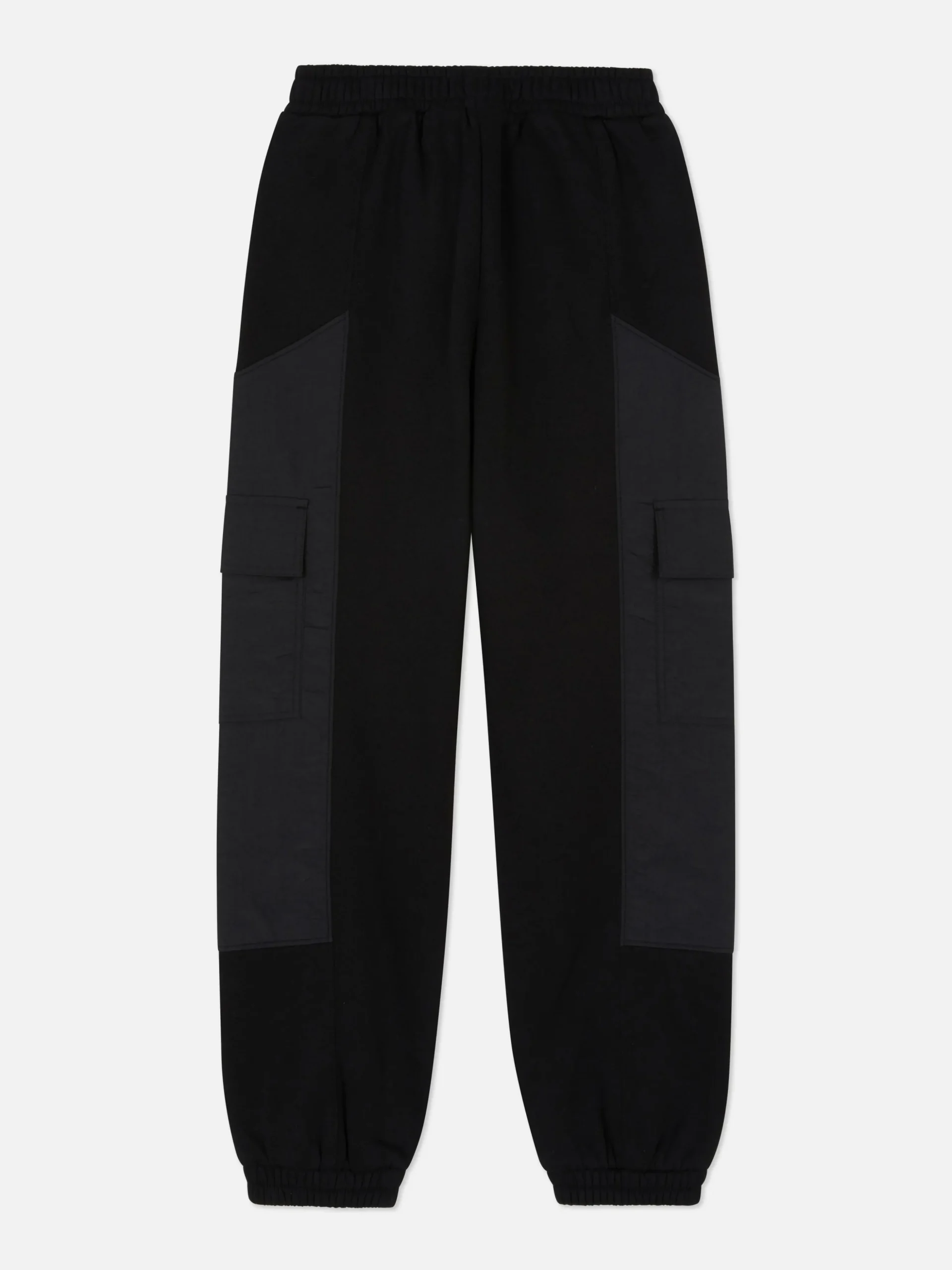 Joggers Estilo Cargo Con Bajos Ajustados