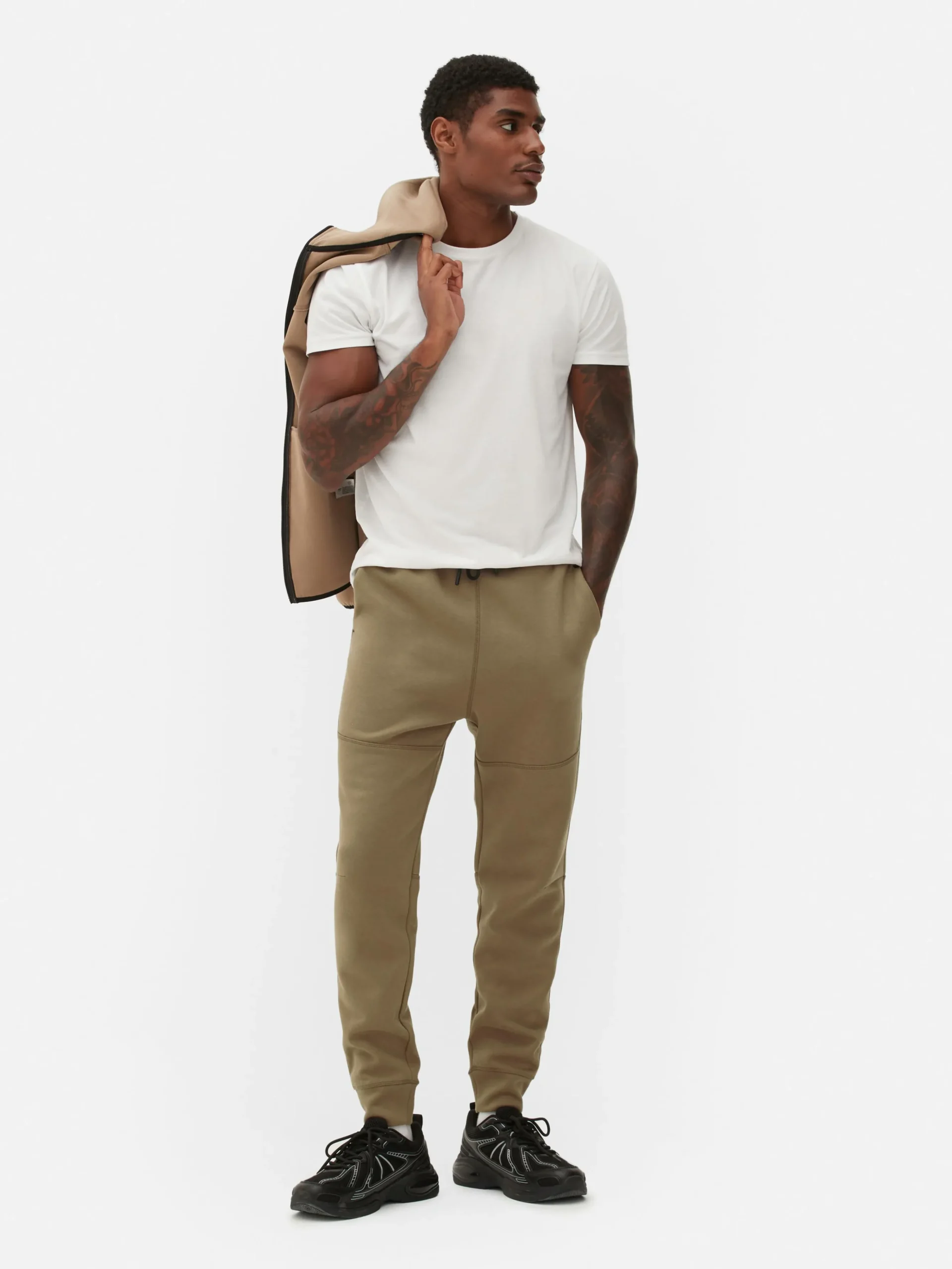 Joggers Reforzados De Corte Entallado