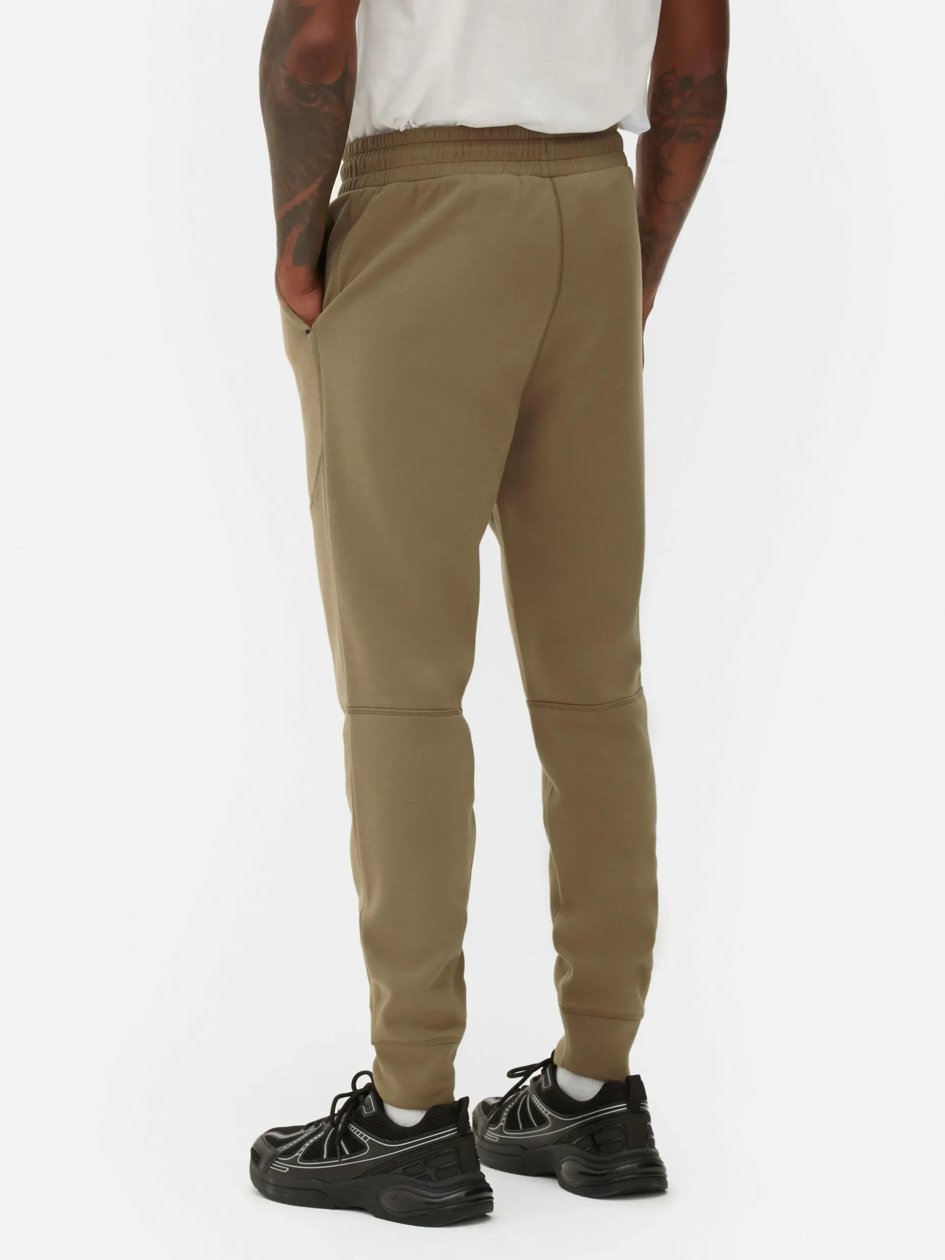 Joggers Reforzados De Corte Entallado