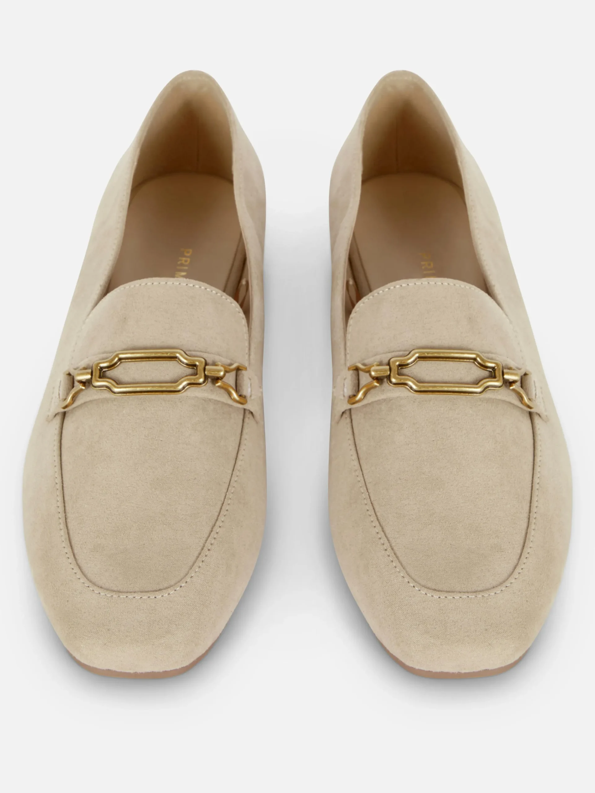 Mocasines De Horma Ancha Con Detalle De Cadena