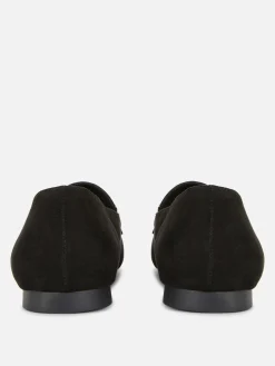 Mocasines De Horma Ancha Con Detalle De Cadena