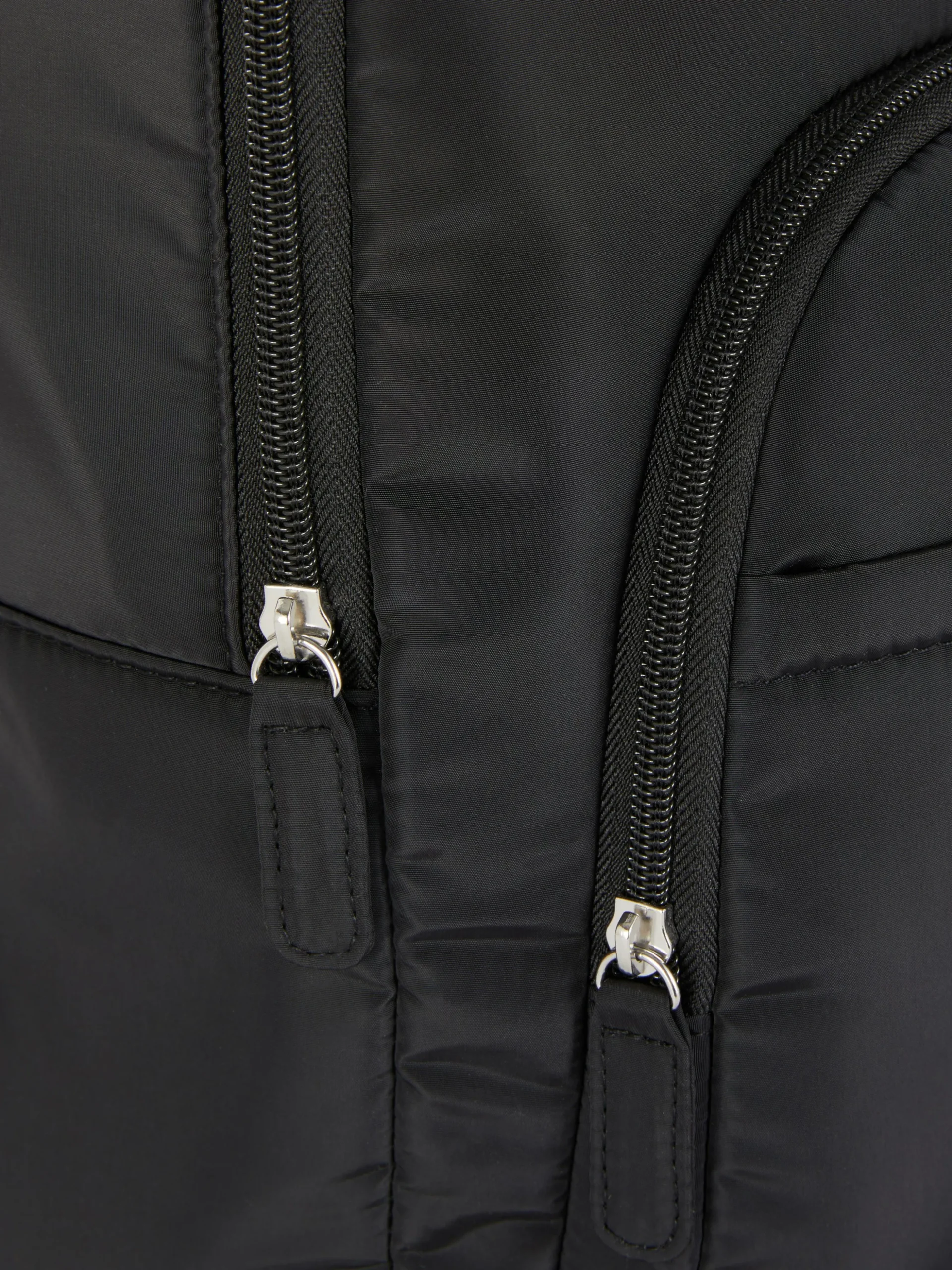 Mochila Con Dos Bolsillos