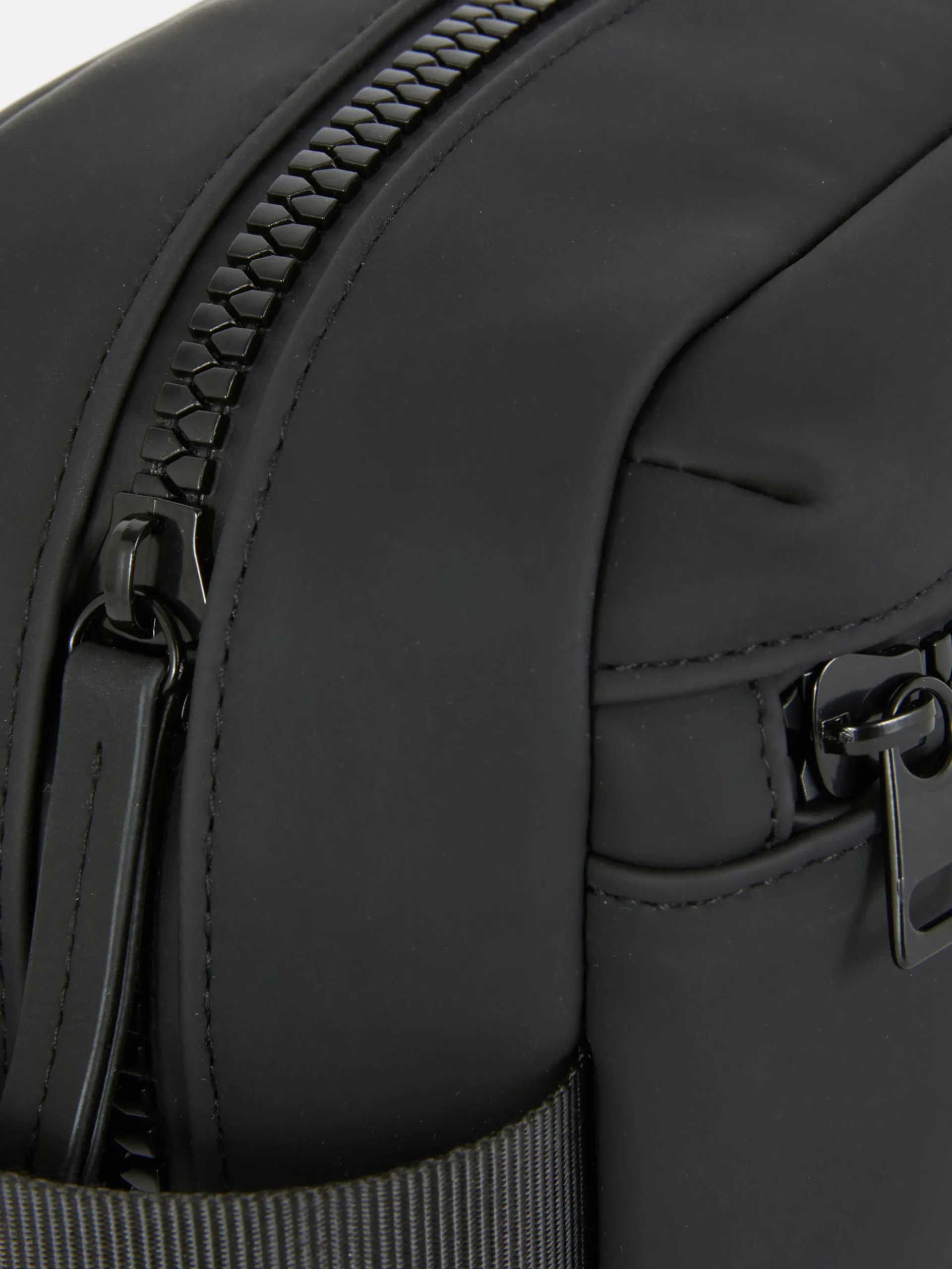 Neceser Con Acabado Engomado