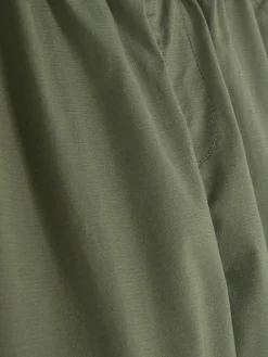 Pantalón Cargo Con Bajos Ajustados