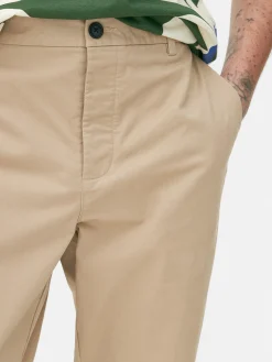 Pantalón Chino Elástico De Corte Entallado