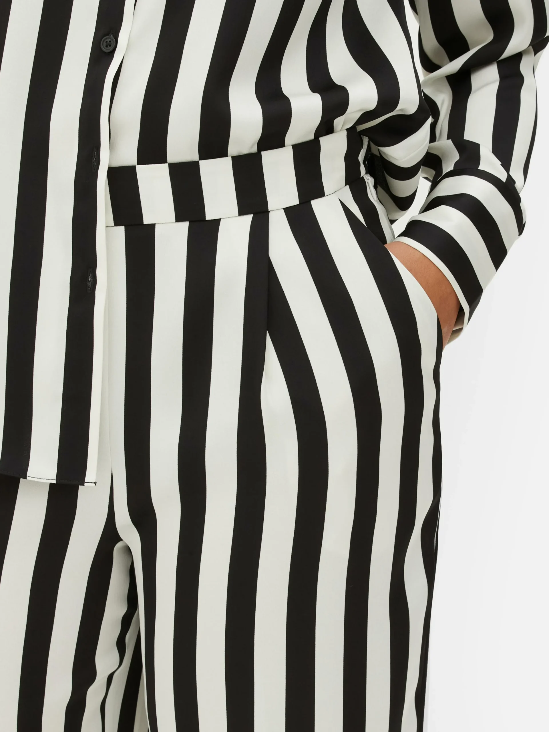 Pantalones A Rayas Beetlejuice X Colleen Atwood