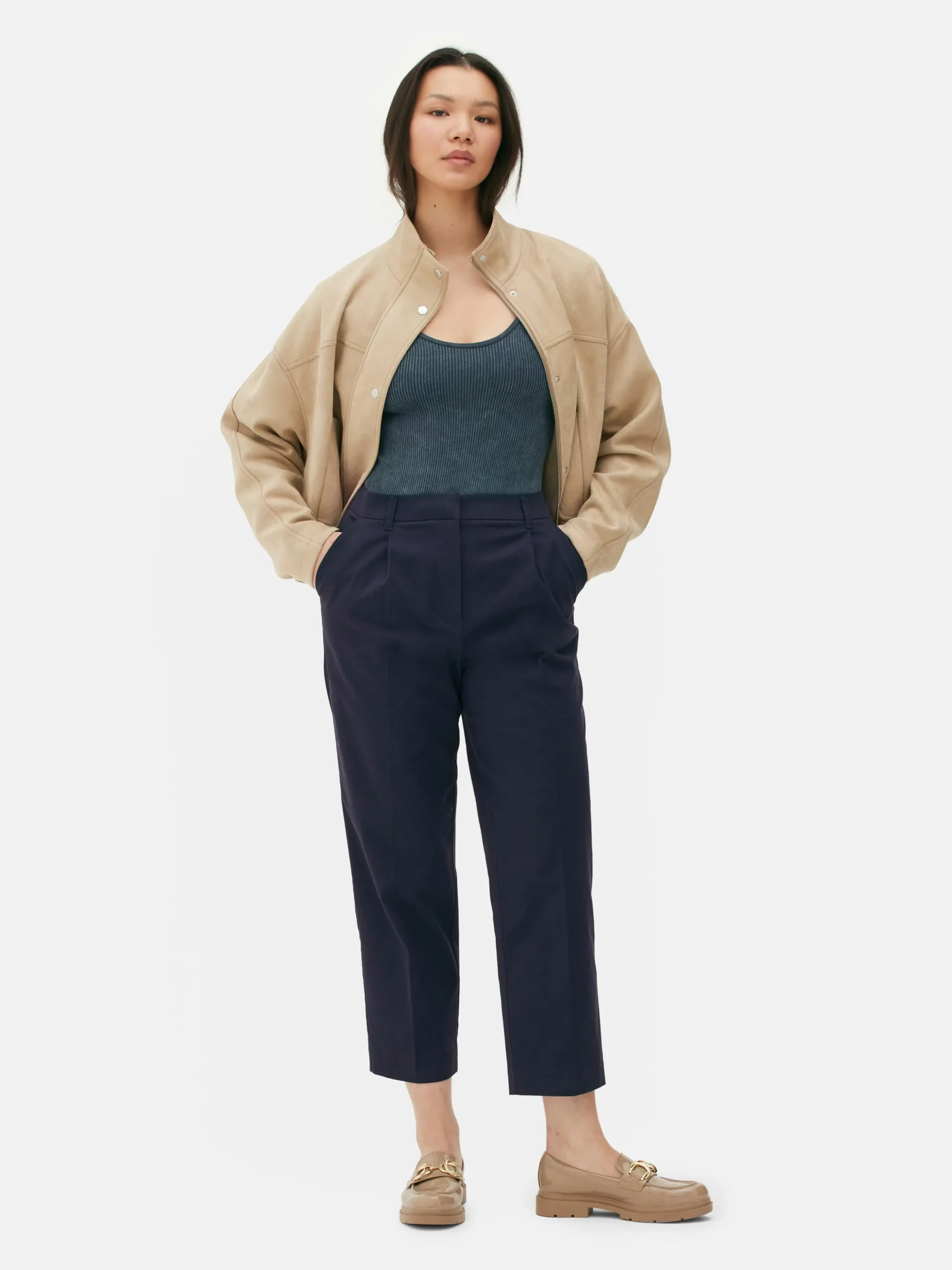 Pantalones Chinos Con Pernera Cónica