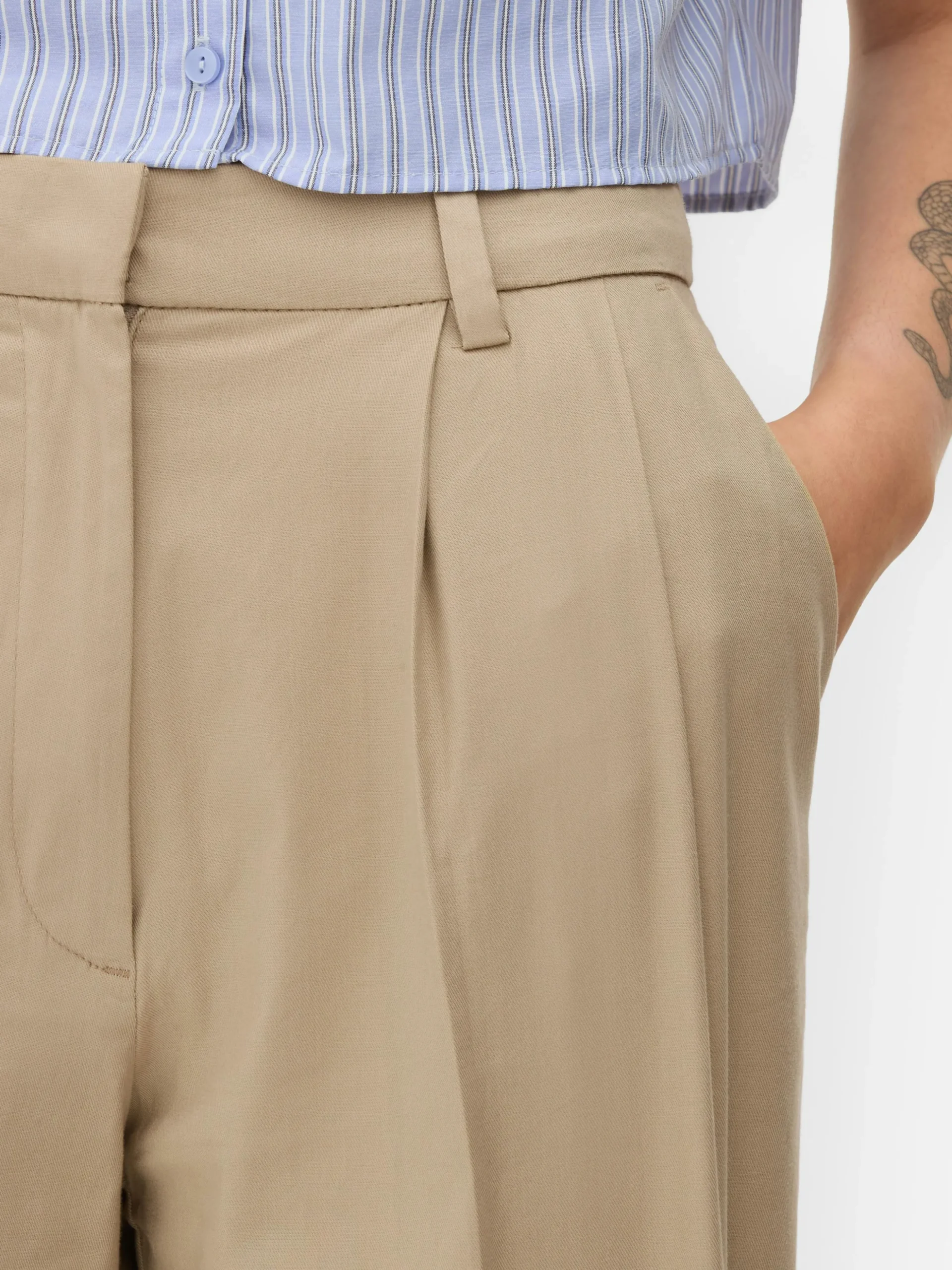 Pantalones Chinos De Pernera Ancha