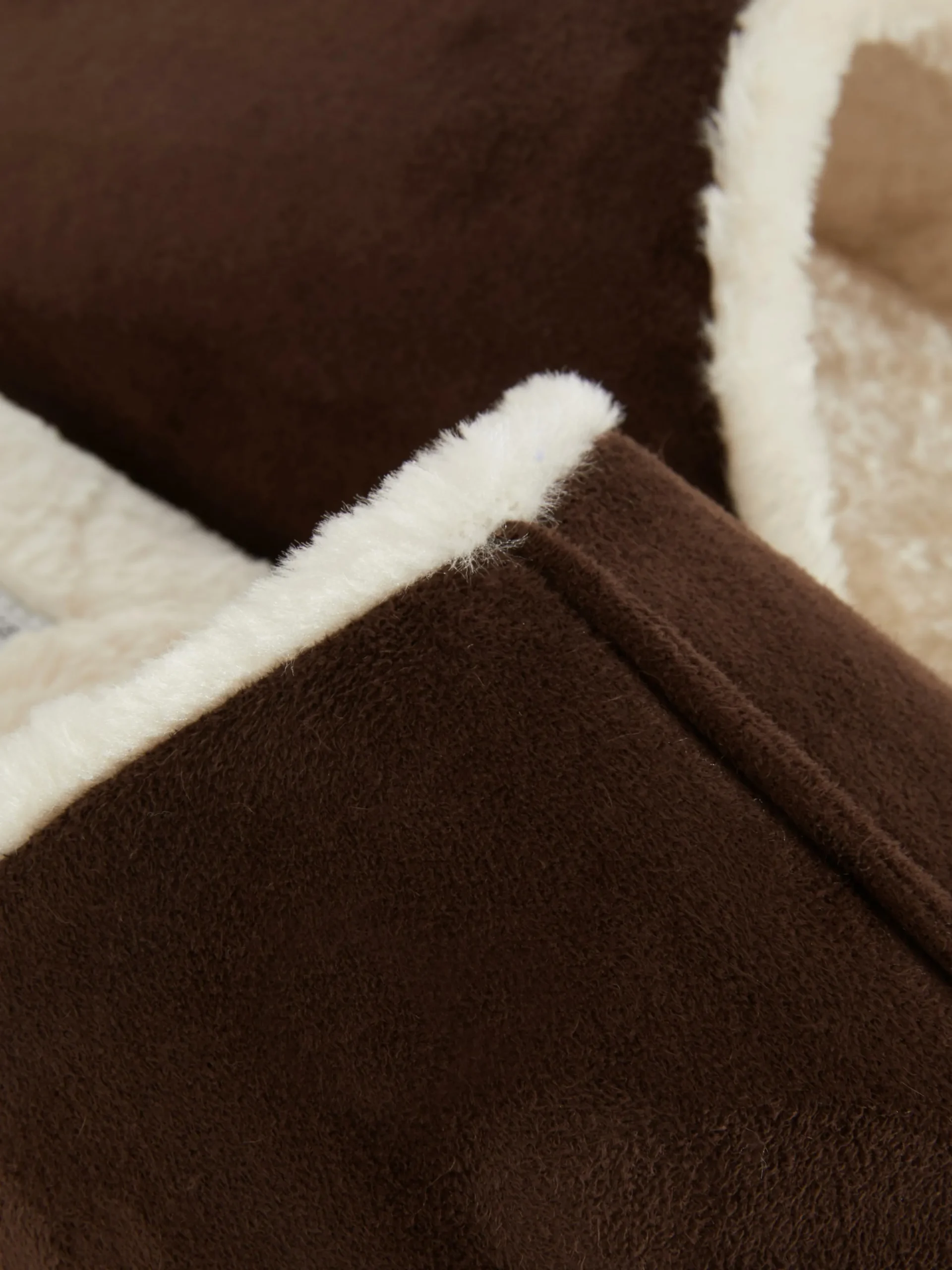 Pantuflas Con Costura Central