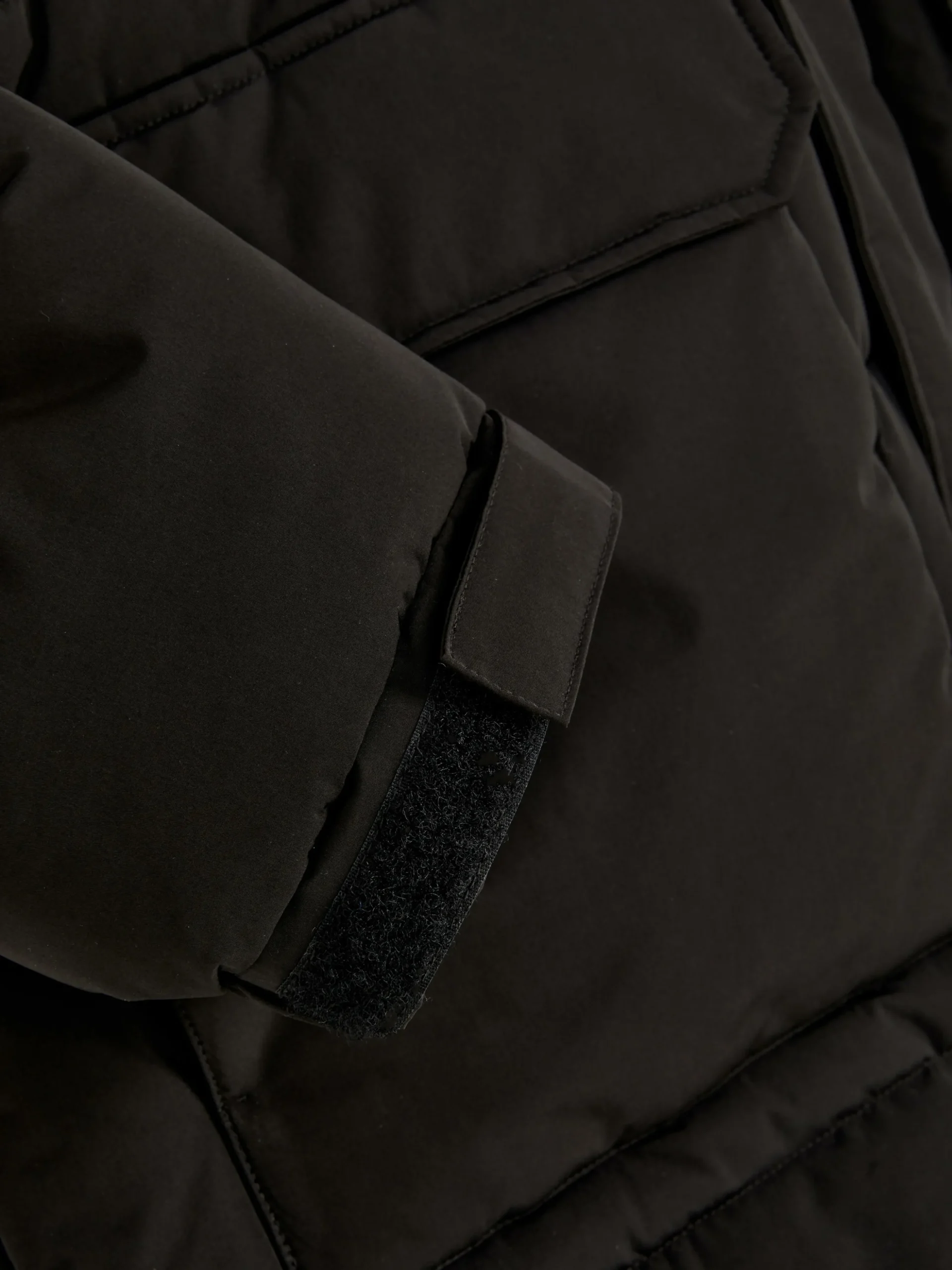 Parka Acolchada Con Capucha