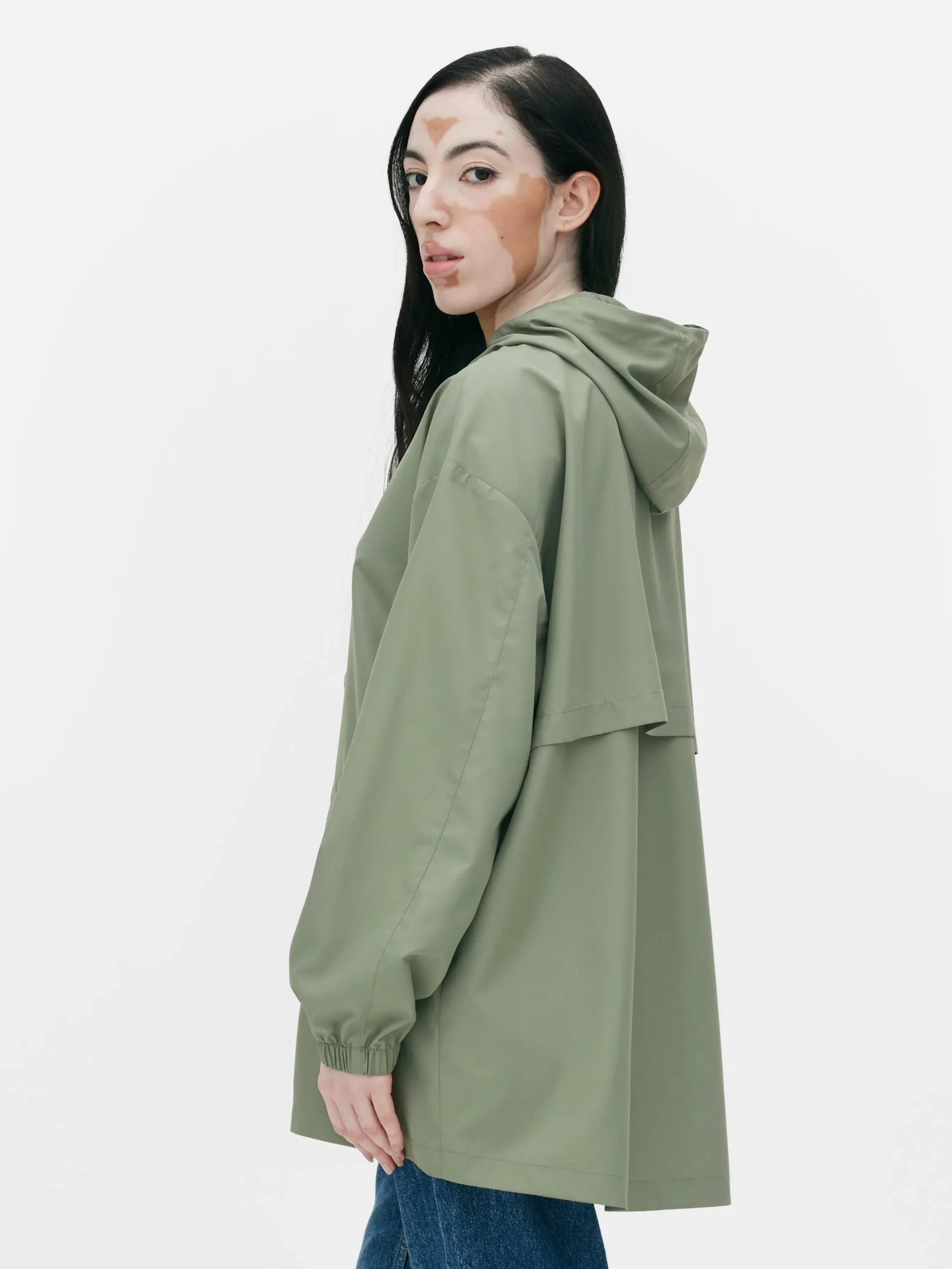 Parka Impermeable Ligera Con Capucha