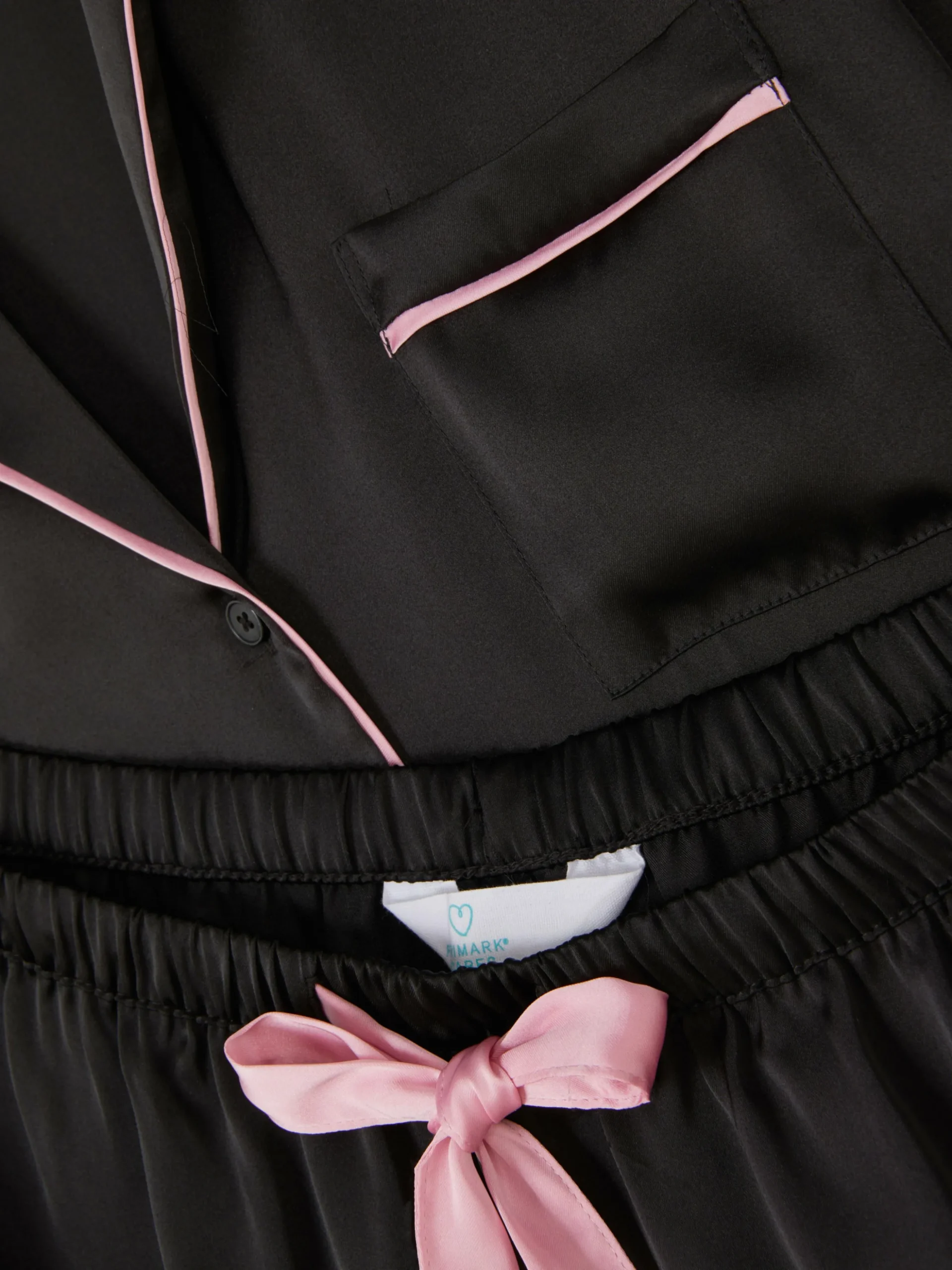 Pijama Con Camisa Y Pantalón Corto De Satén