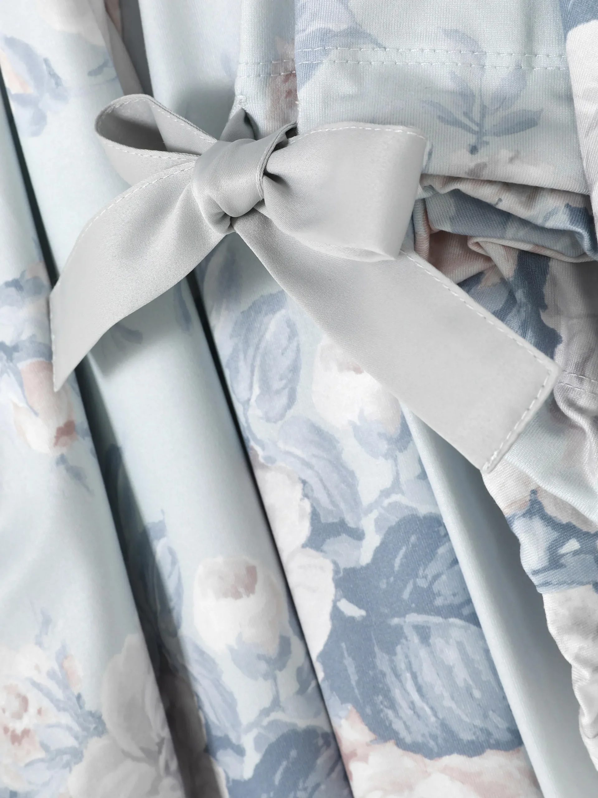 Pijama De Manga Larga Con Lazo Decorativo