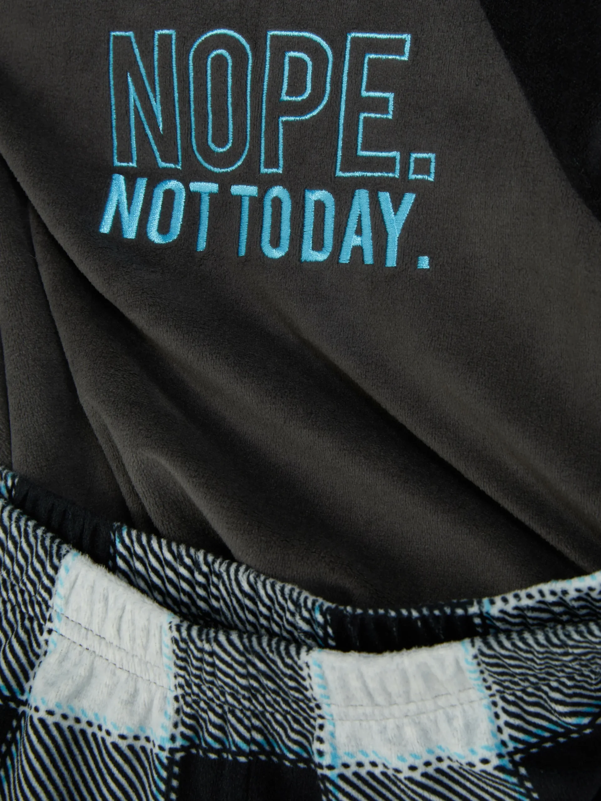 Pijama De Velvetón A Cuadros