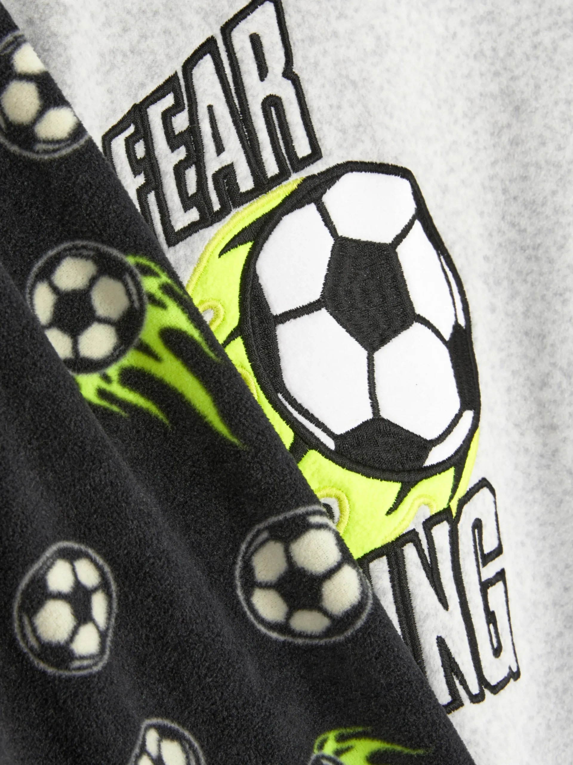 Pijama Polar Con Motivos De Fútbol