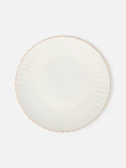 Plato Auxiliar Festoneado Con Detalle Dorado