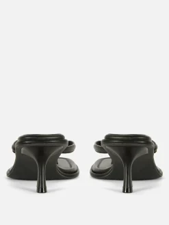 Sandalias De Dedo Con Tacón Chincheta