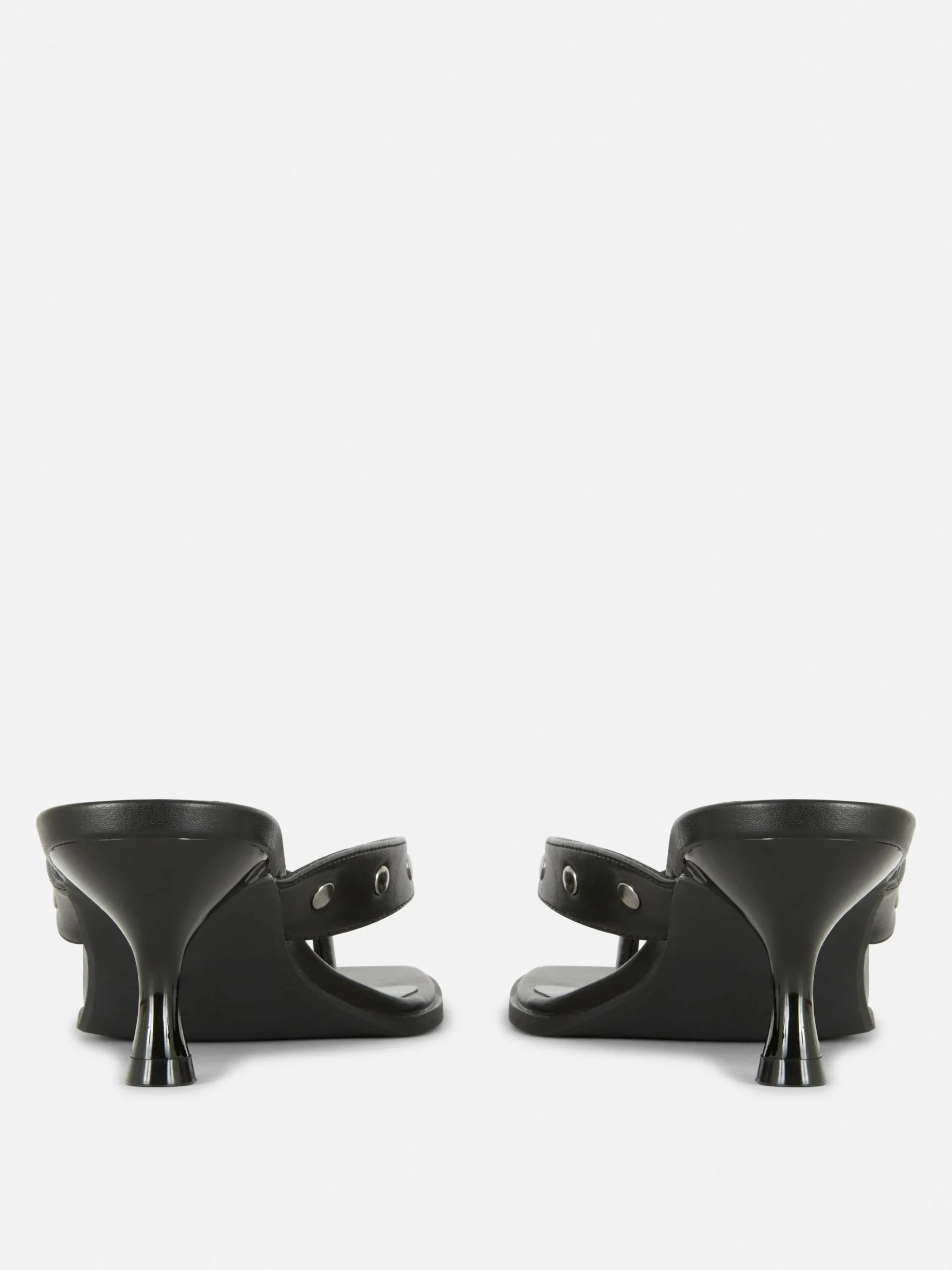 Sandalias De Piel Sintética Con Tachuelas Rita Ora