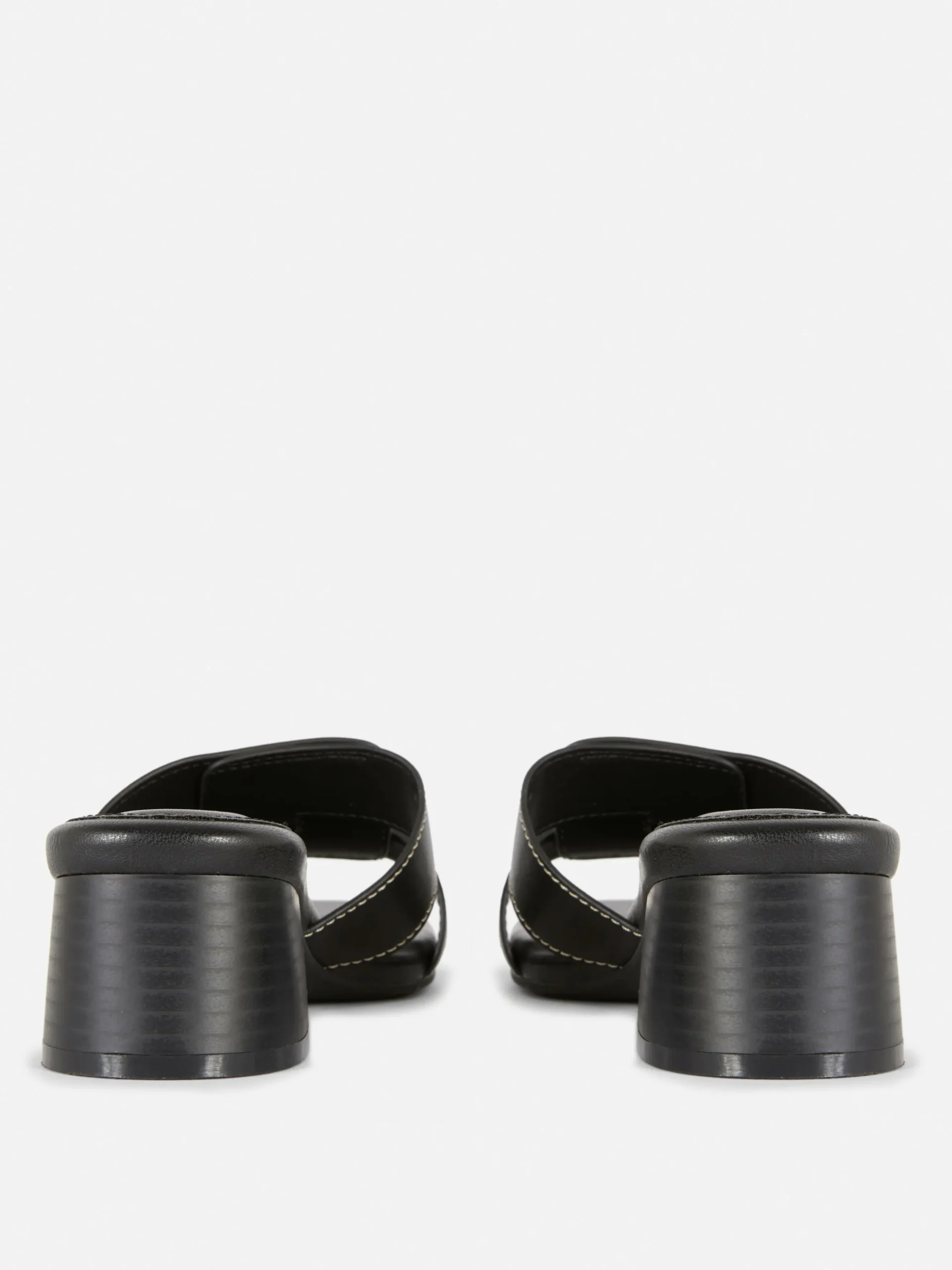 Sandalias De Tacón Con Tiras Unidas