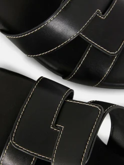 Sandalias De Tacón Con Tiras Unidas