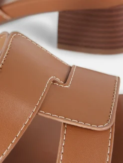 Sandalias De Tacón Con Tiras Unidas