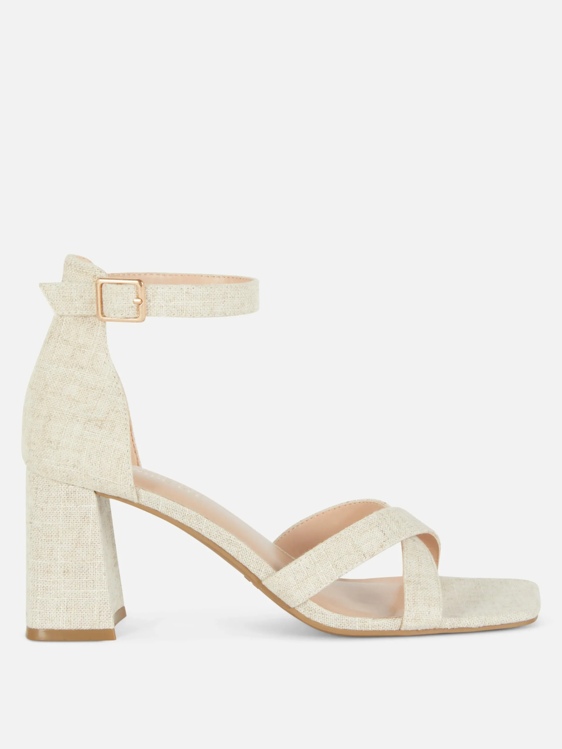 Sandalias De Tacón Y Horma Ancha Con Tira Tejida