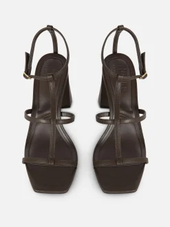 Sandalias En Con Tira En «T» Y Tacón De Rita Ora