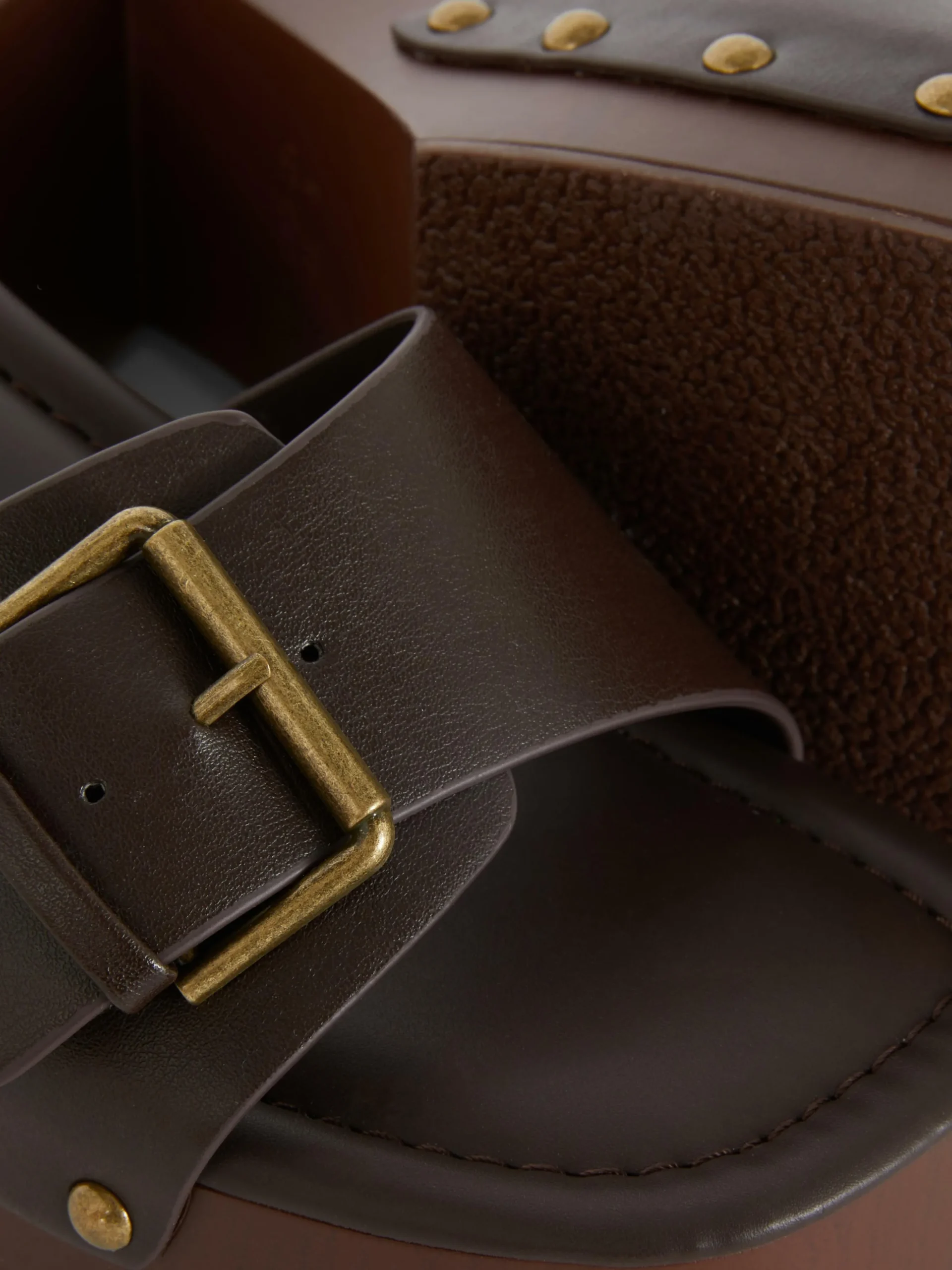 Sandalias Tipo Zueco De Tacón Grueso De Rita Ora