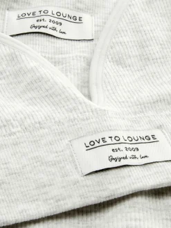 Set De Bralette Y Pantalones Cortos Acanalados