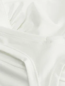 Set De Sujetador Triangular Y Tanga De Microfibra